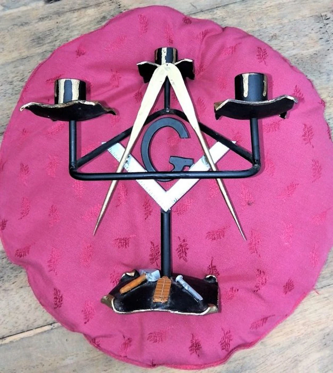 Themed collection - Three-light Masonic chandelier – square