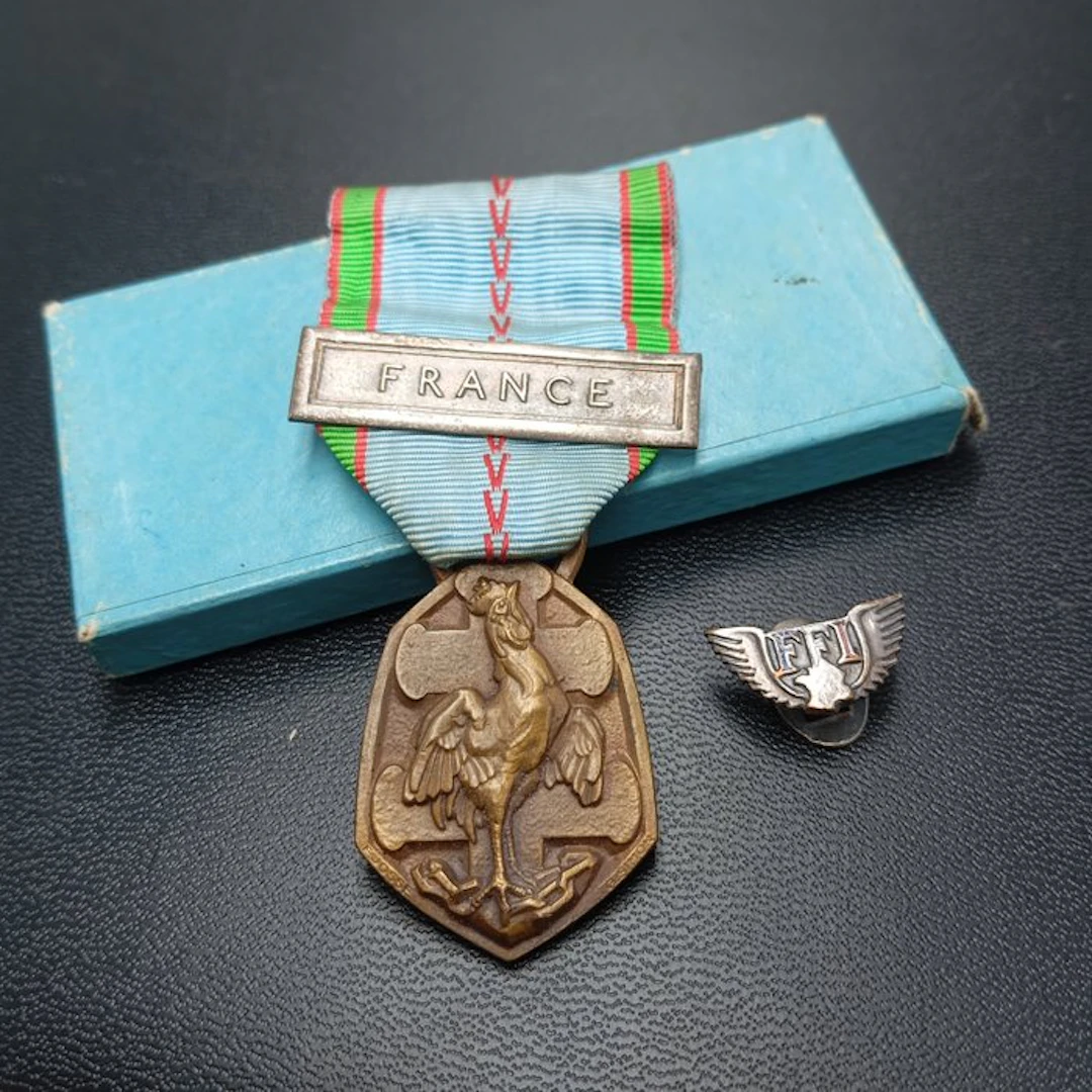 France - Medal - Médaille militaire française 39/45 + 1...
