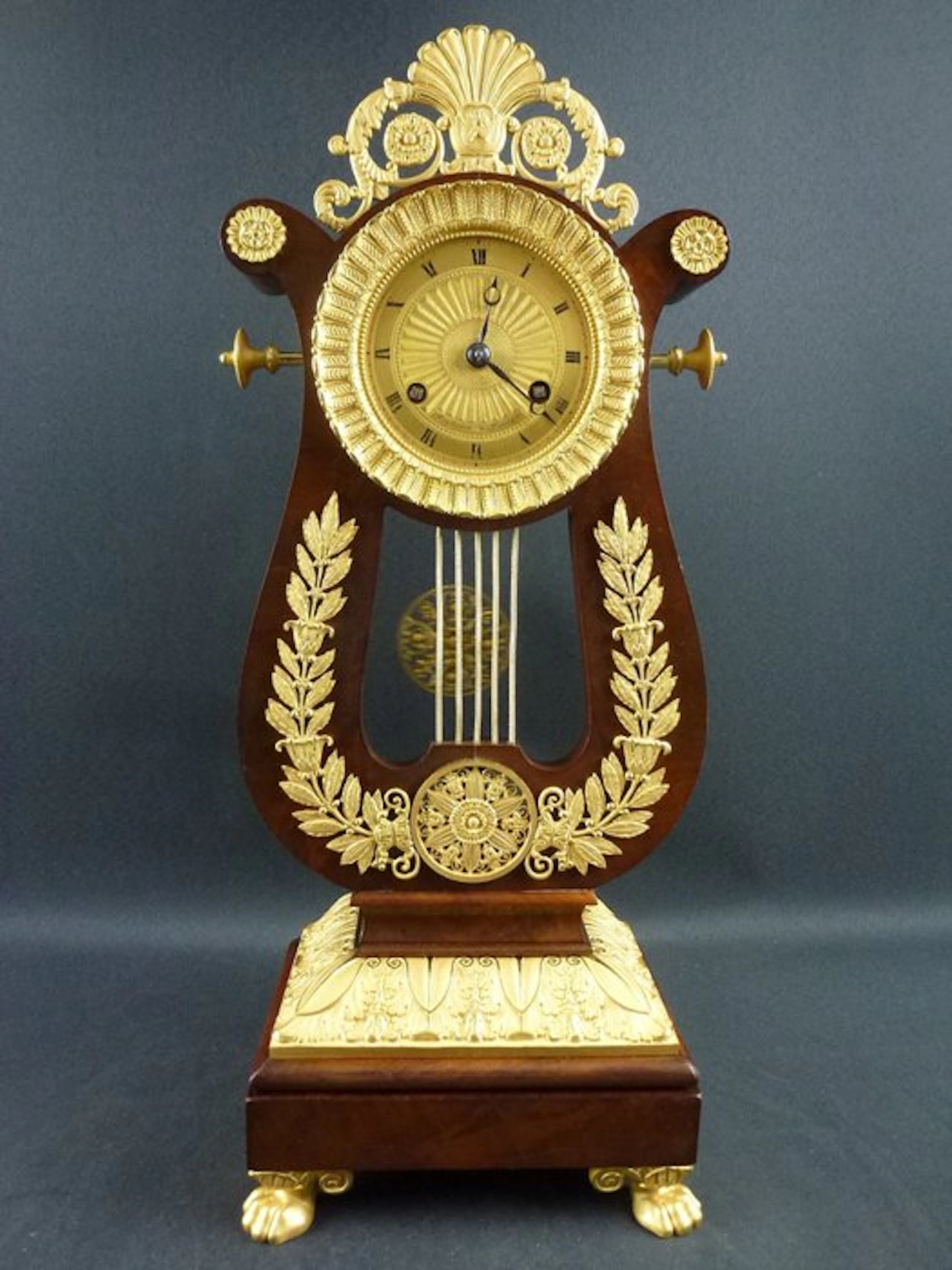Mantel clock - - Mahogany - 1800-1850