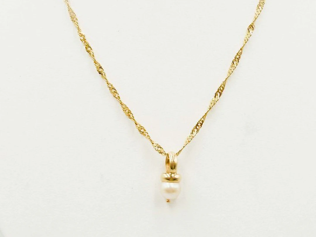 Necklace with pendant - 18 kt. Yellow gold Pearl