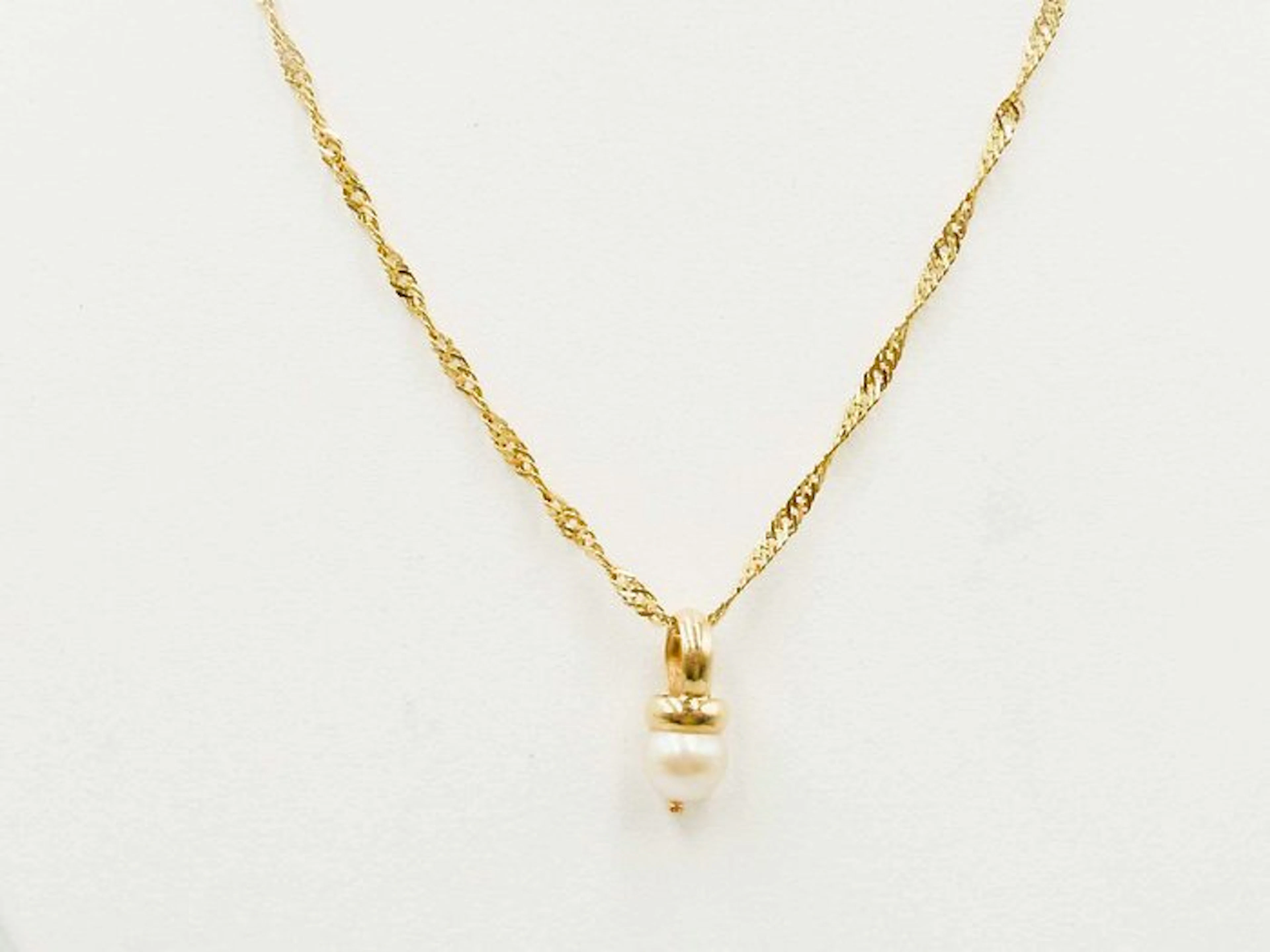 Necklace with pendant - 18 kt. Yellow gold Pearl