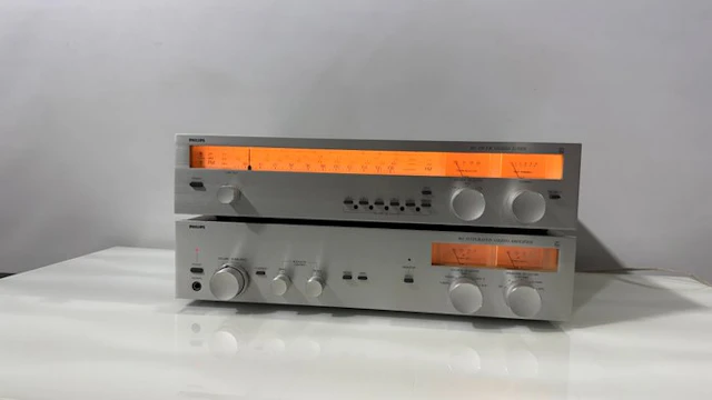 Philips - 22AH305 & 22AH103 Stereo set
