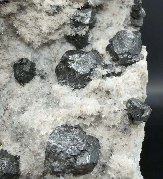 Blenda Rough - Height: 14.5 cm - Width: 9 cm- 885 g - (1)
