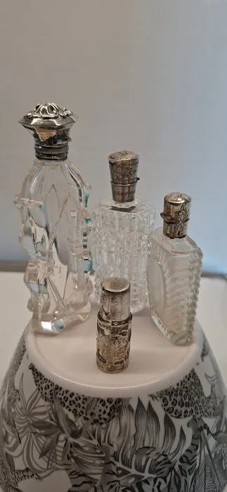 Perfume flask (4) - perfume bottles - .835 silver