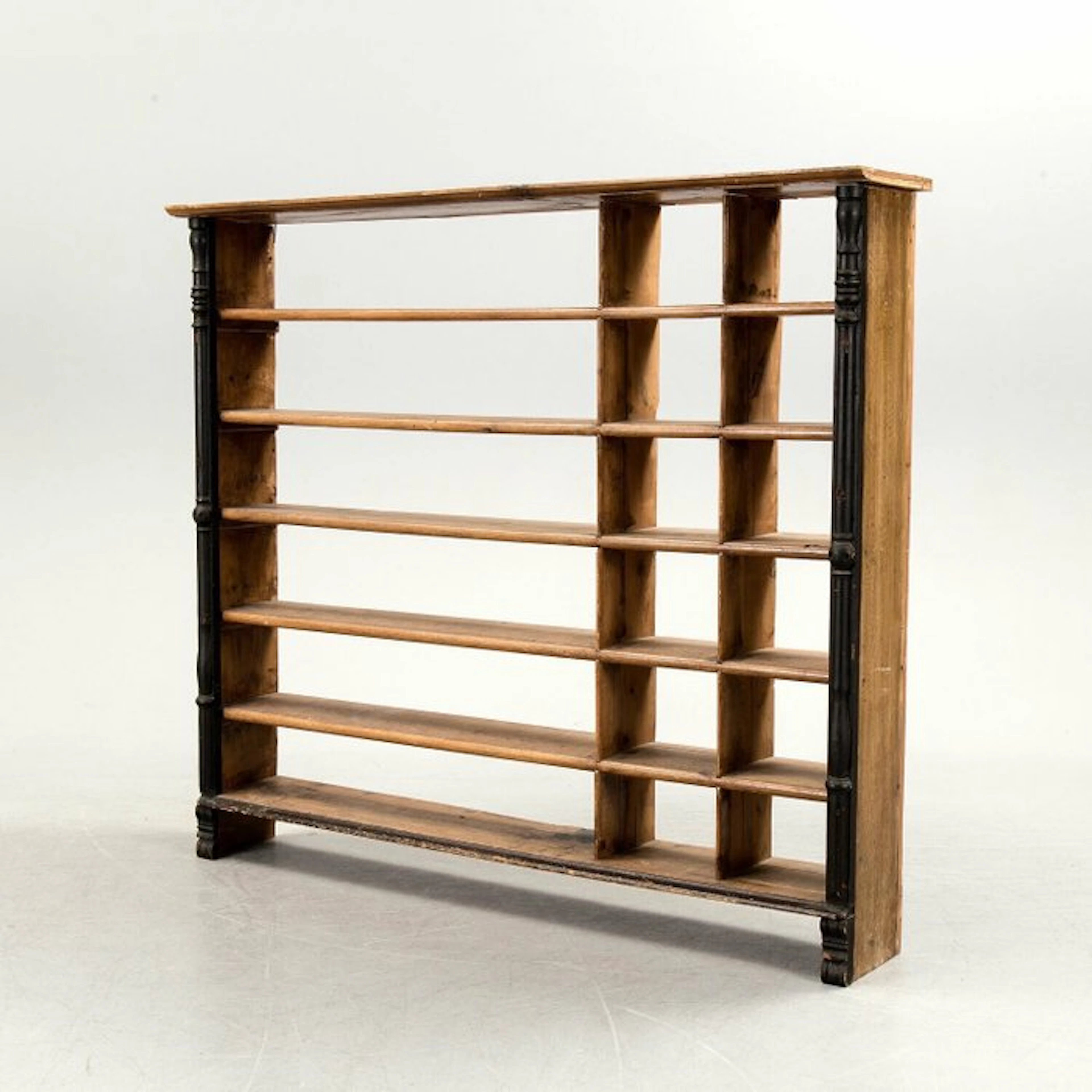 Shelving unit - Oak