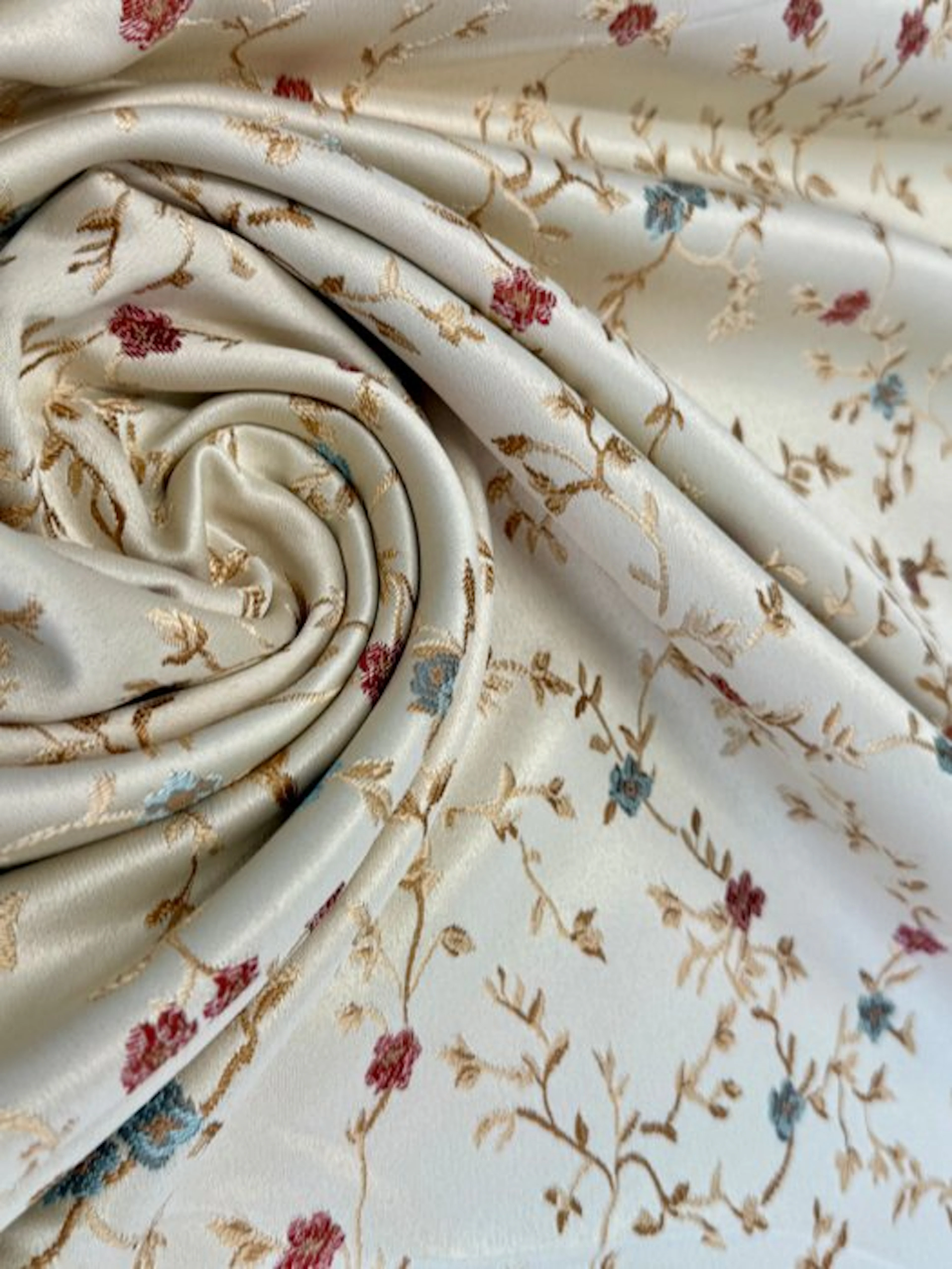 Exclusive GCFabrics – Pearlescent Ivory Floral Jacquard...