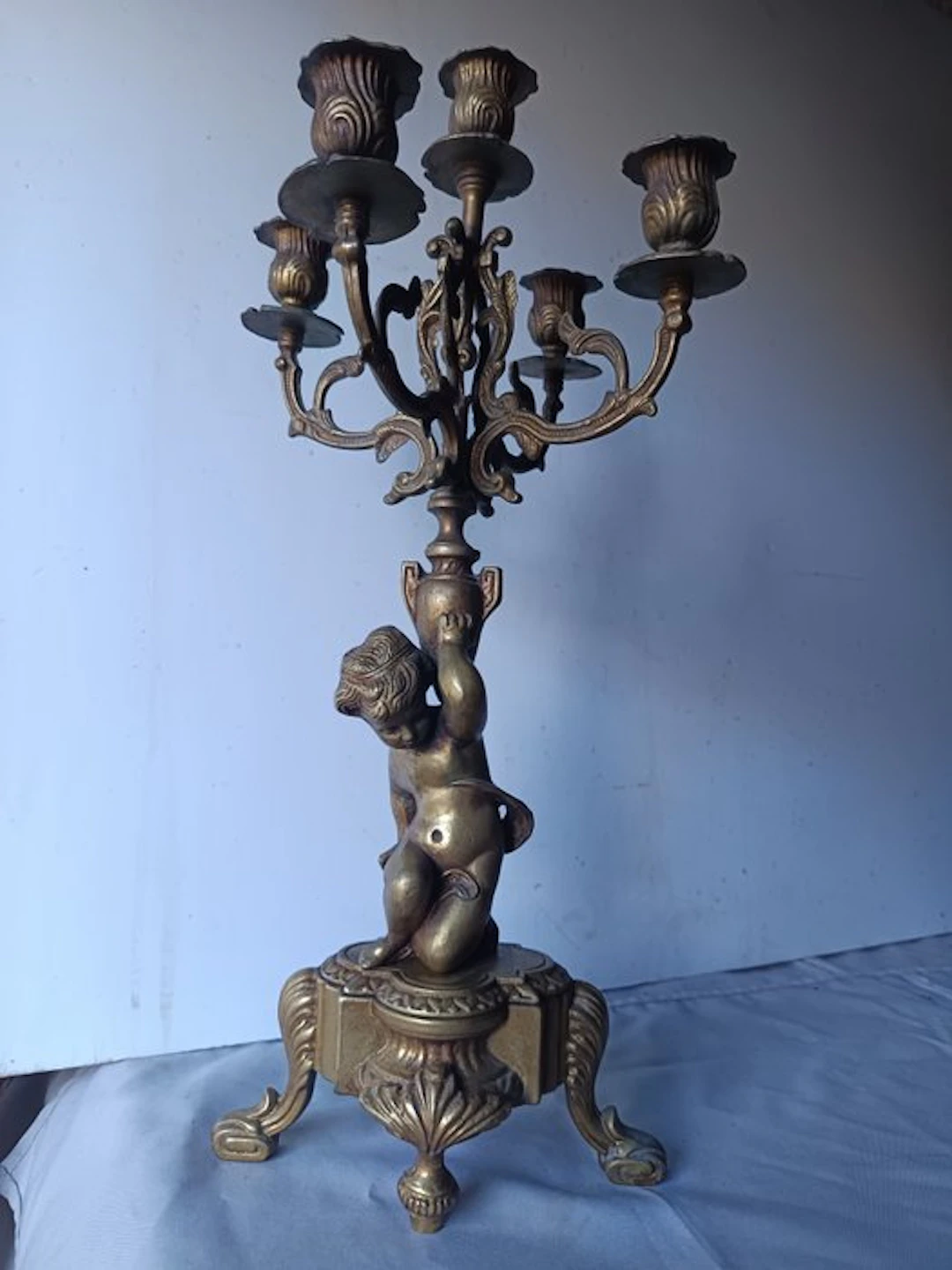 Sculpture, Candelabro con putto - 50 cm - Bronze