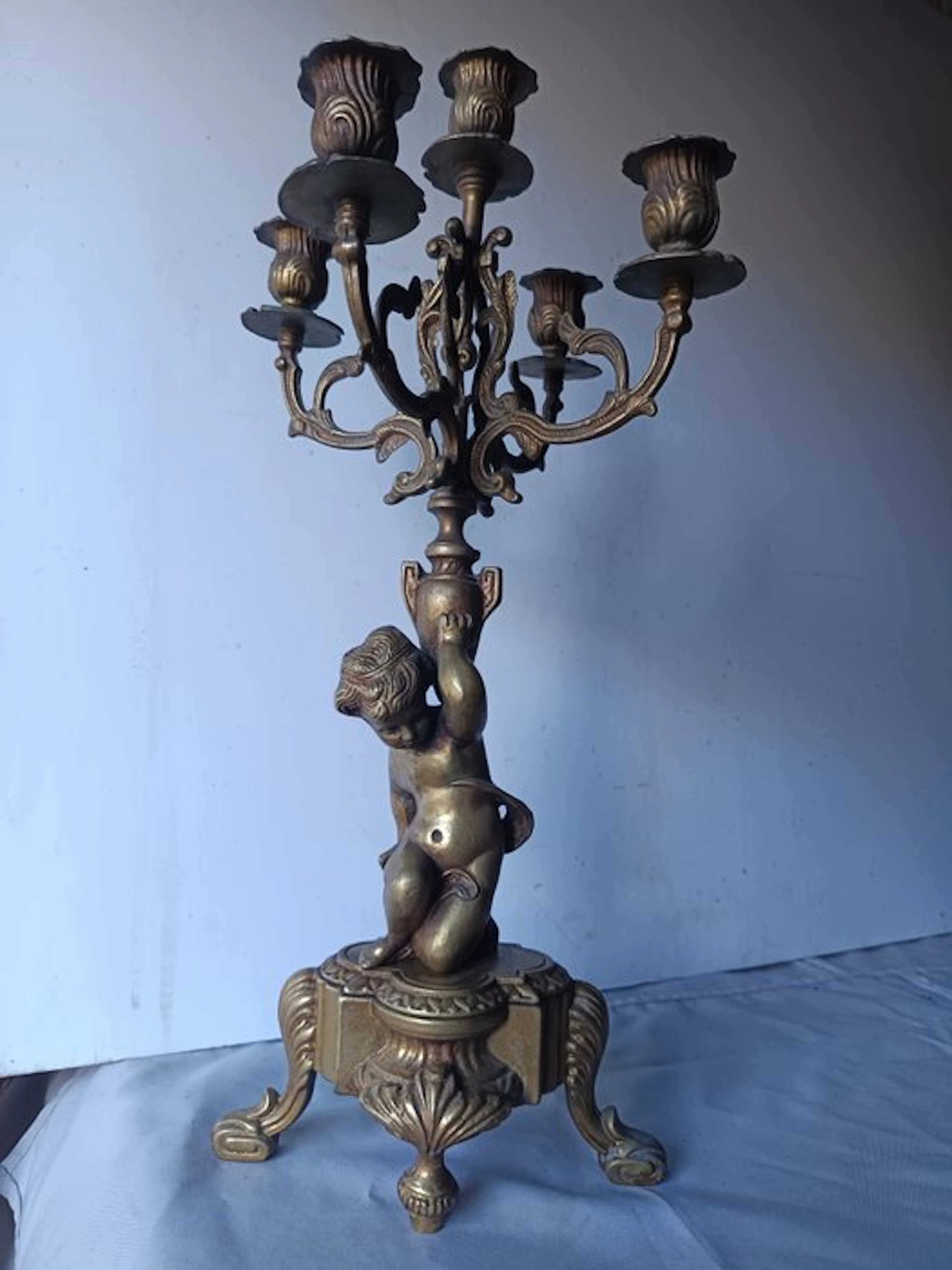 Sculpture, Candelabro con putto - 50 cm - Bronze