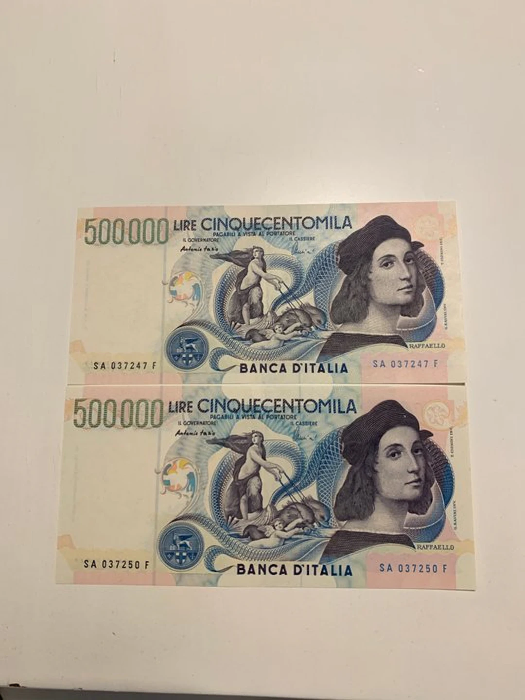 Italy. - 2 x 500.000 Lire 1997 "Raffaello" - Gigante BI 86A; Pick 118