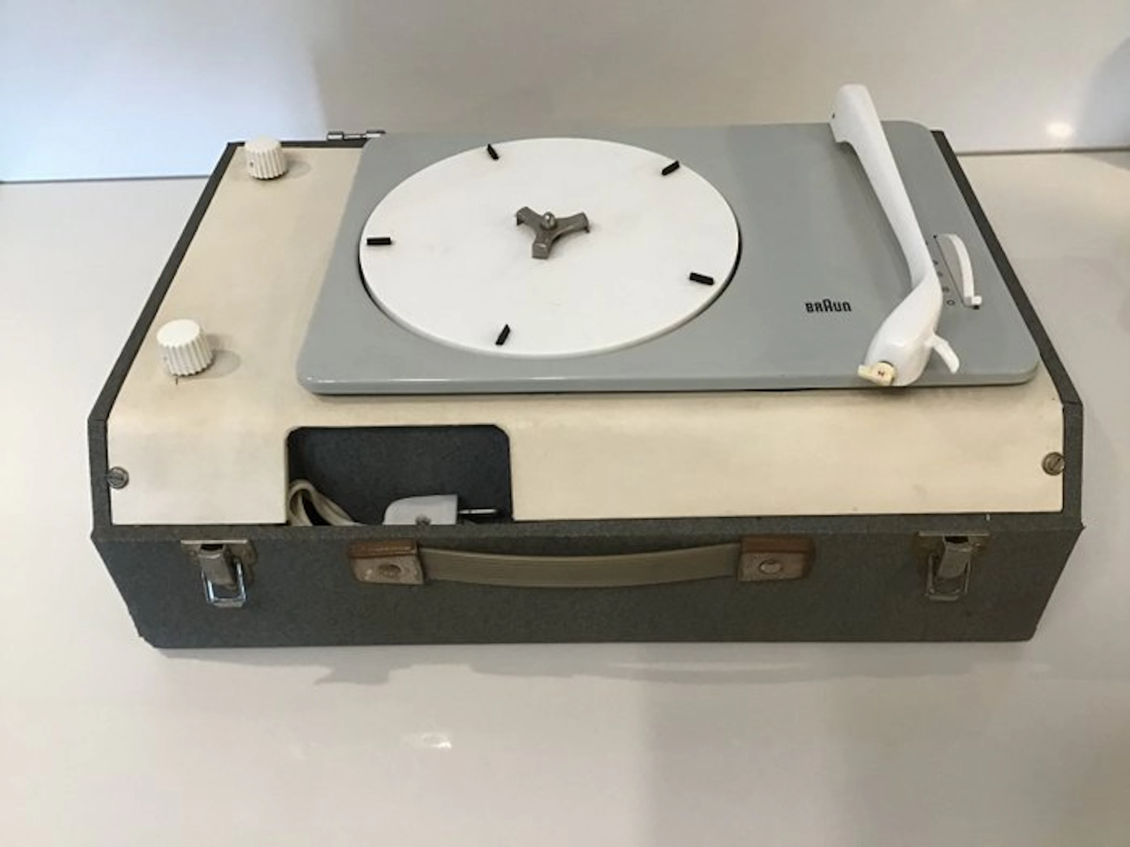 Braun - PC3SV Mid-Century Modern Stereo Record player