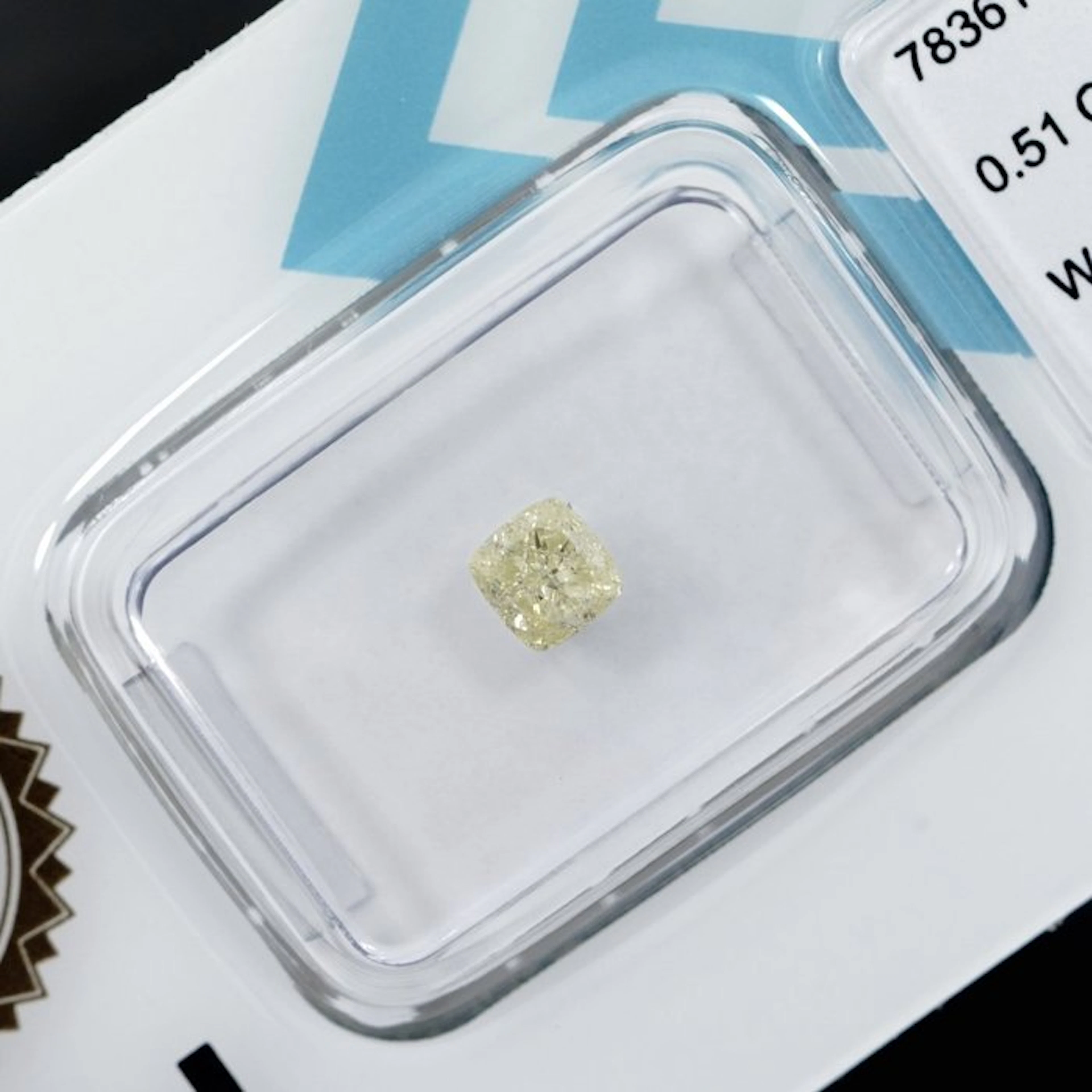 1 pcs Diamond (Natural coloured) - 0.51 ct - Cushion...