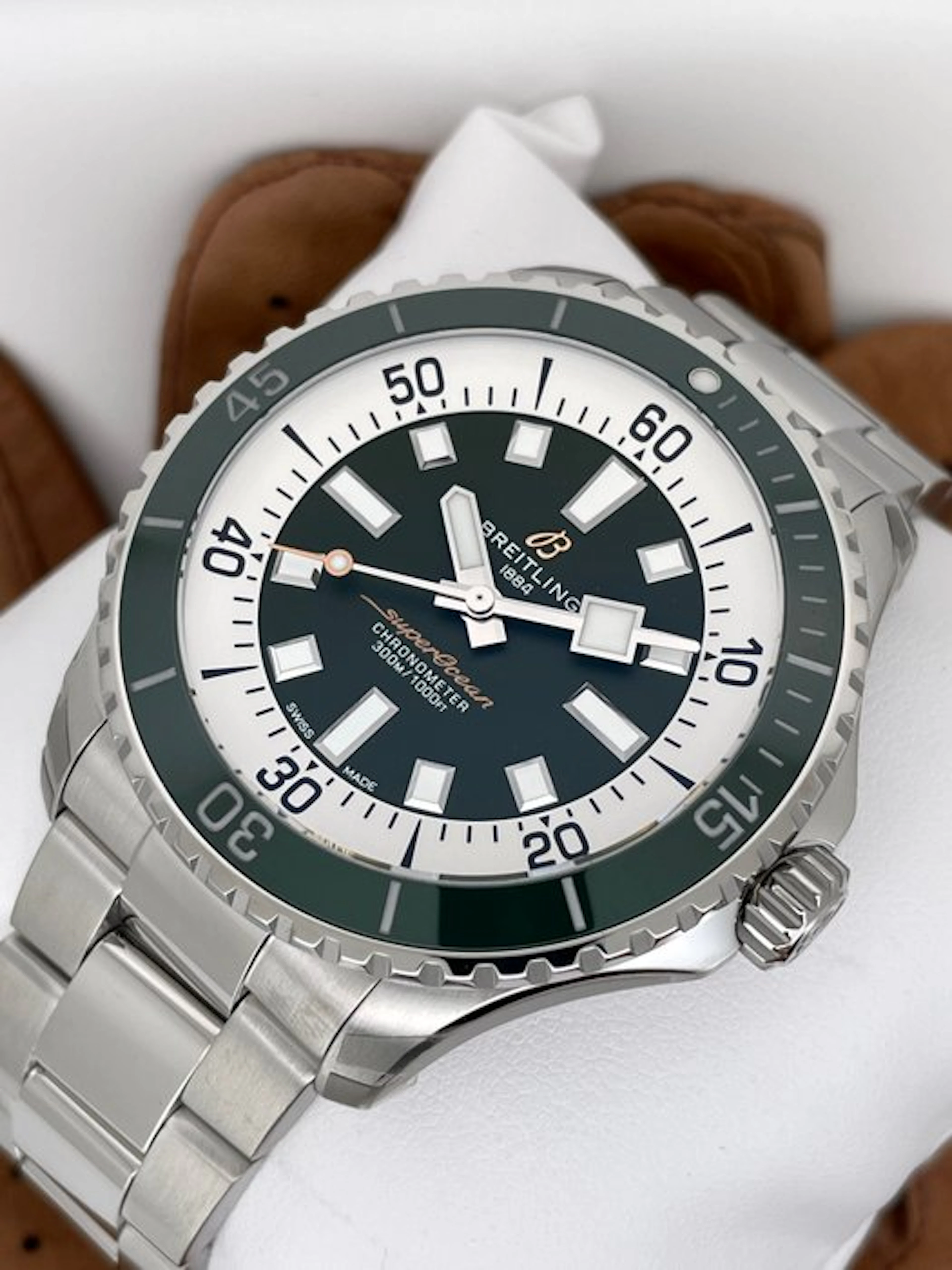 Breitling - Superocean Automatic 44 - A17376A31L1A1 - Men -