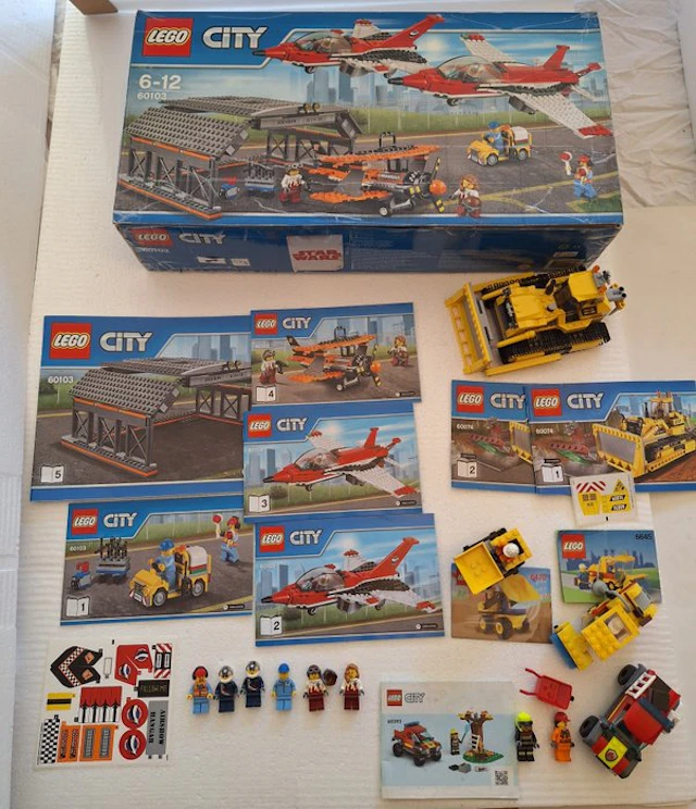 LEGO Set - City - 60103 ,60074 ,6470 ,6645 ,60393