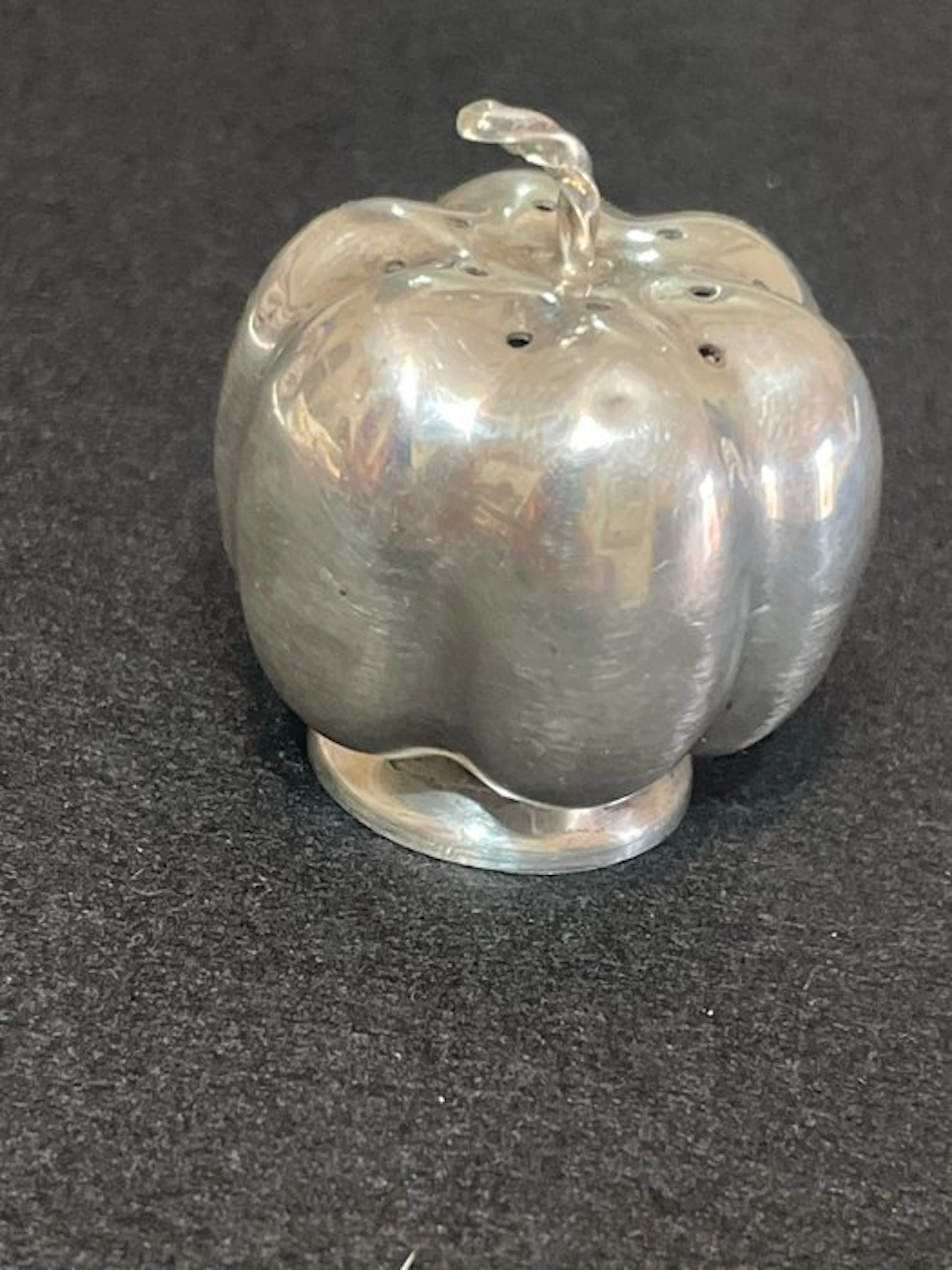 Salt and pepper shakers - .925 silver - Sterling silver salt shaker