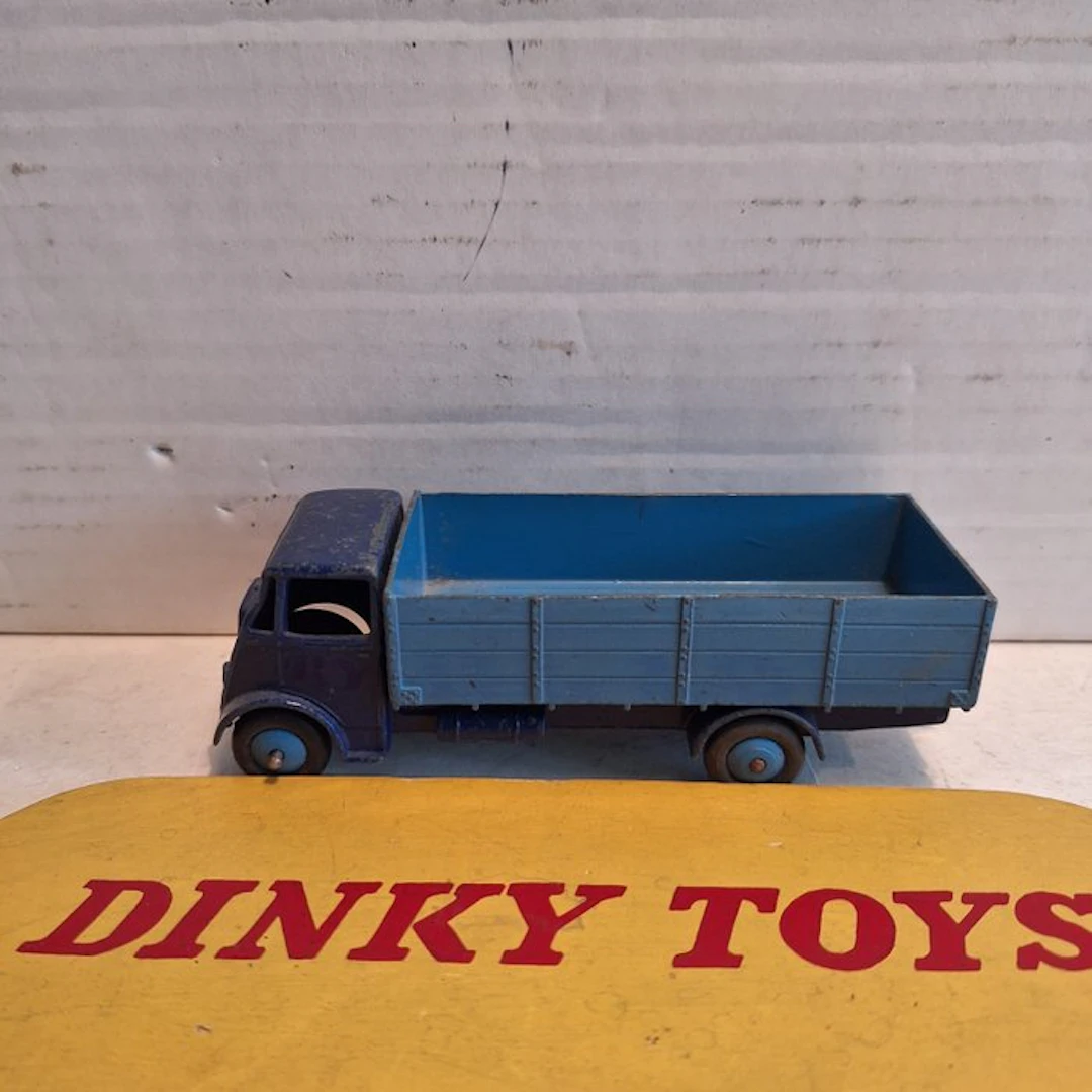 Dinky Toys 1:43 - Model car - Dinky Supertoys - Guy 4 ton Lorry