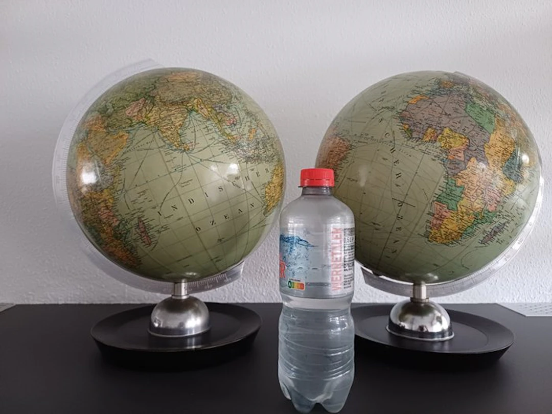Terrestrial table globe - JRO Munchen - 2 x JRO Verlag Munich Gl - 1960-1970