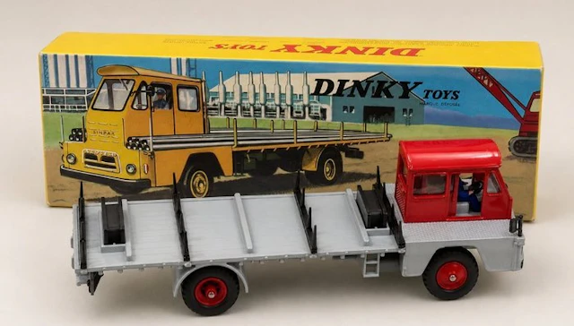Dinky Toys (Atlas) - Toy car