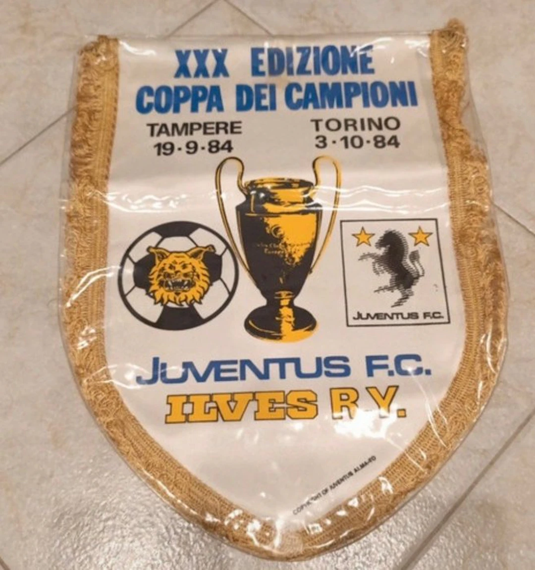 Juventus F.C. - Coppa dei Campioni - 1984 - Flag / pennant