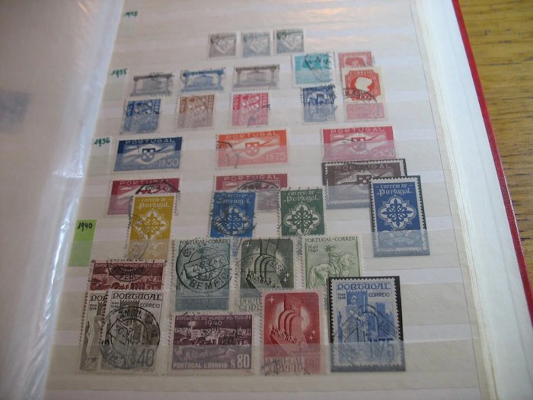 Portugal - Stamp collection, canceled, and a lot of mint (never hinged) stamps.