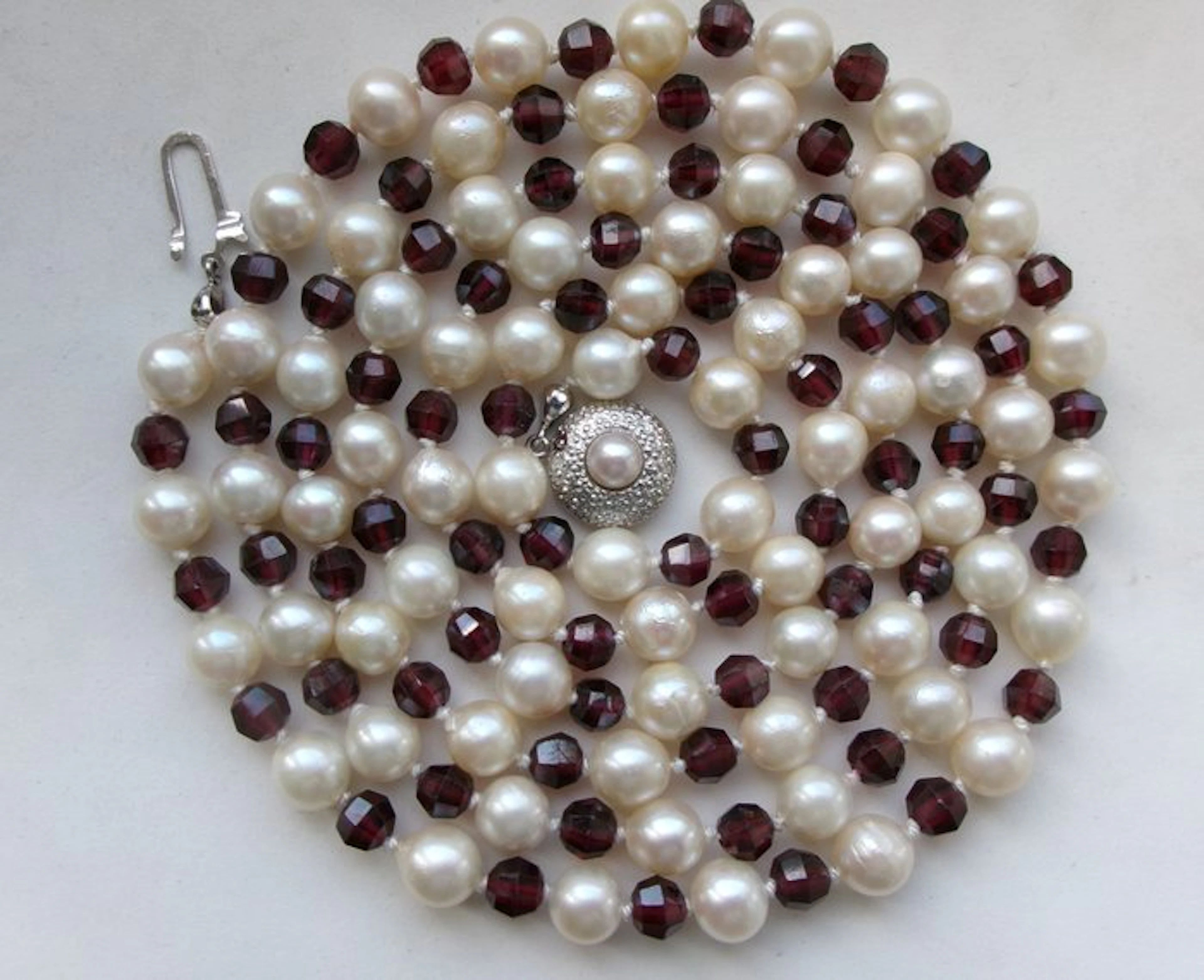 Silver, Akoya Pearls & Garnets - Necklace - Art Deco 108cm long