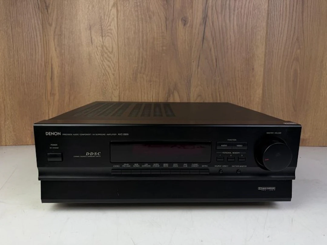 Denon - AVC-2800 Solid state multi-channel receiver