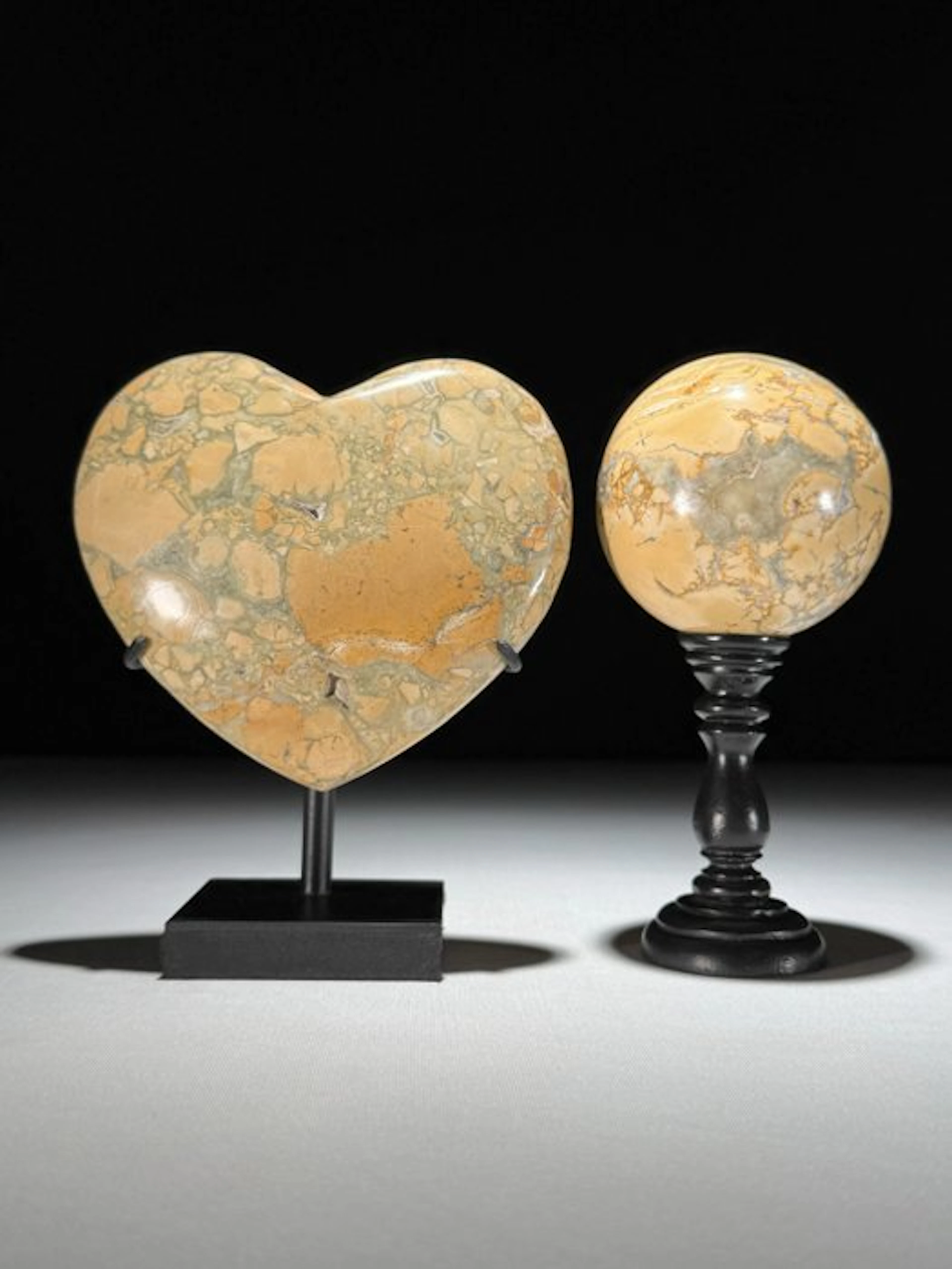 NO RESERVE PRICE - Wonderful Pair of Yellow Maligano...