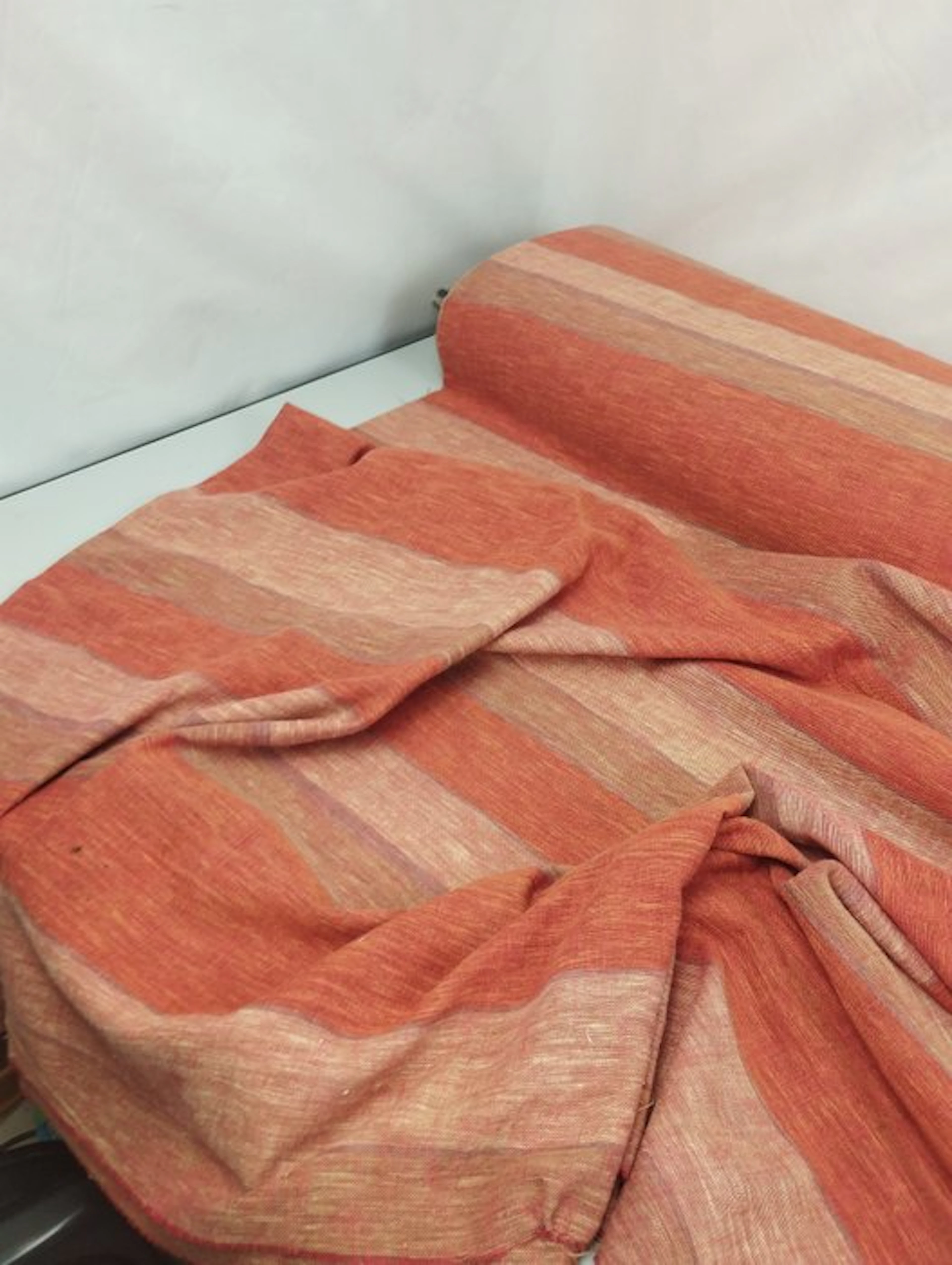 Sumptuous mistolino cut in melange. - Curtain fabric - 600 cm - 100 cm