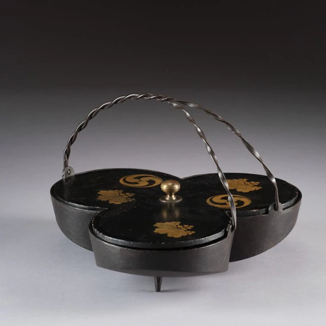 Presentation container with lacquered wooden lid and...