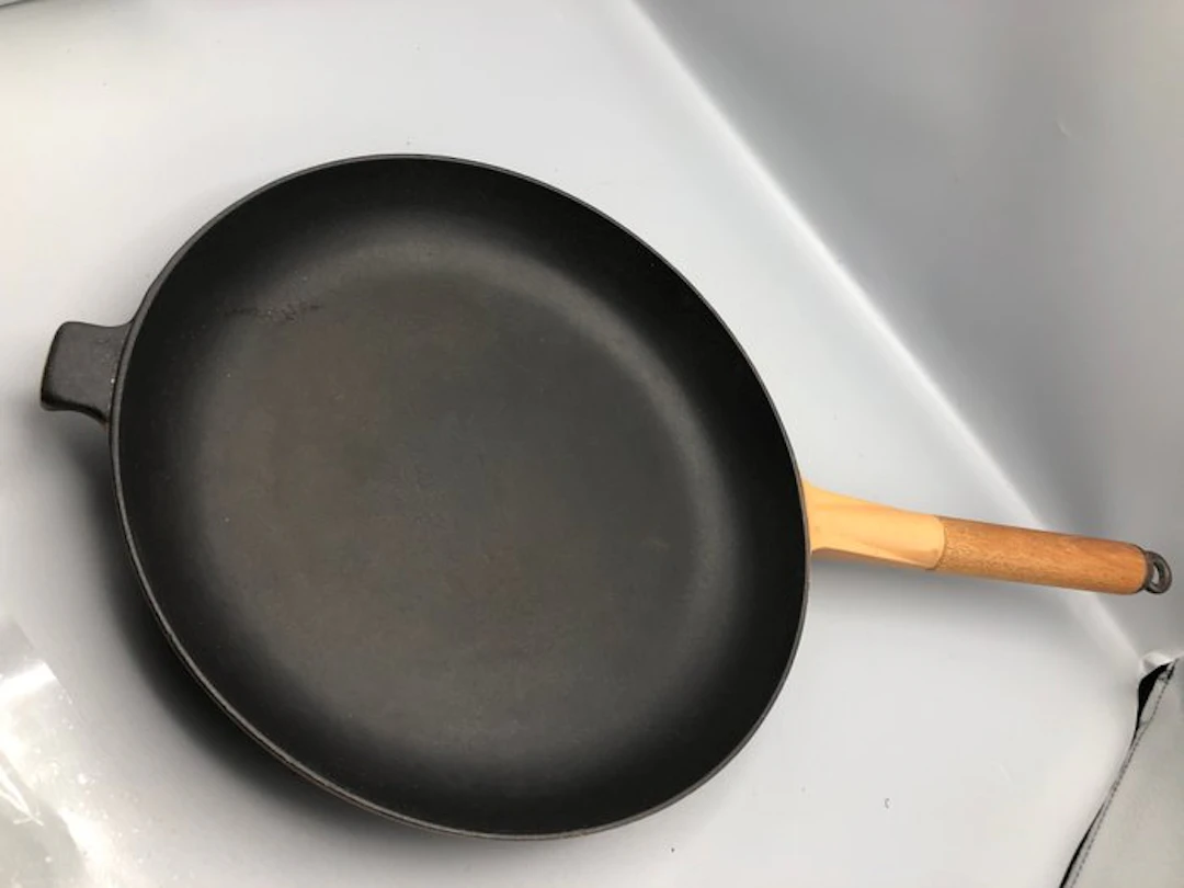 Le Creuset - Kitchen container - Enamelled font - Pan number 29