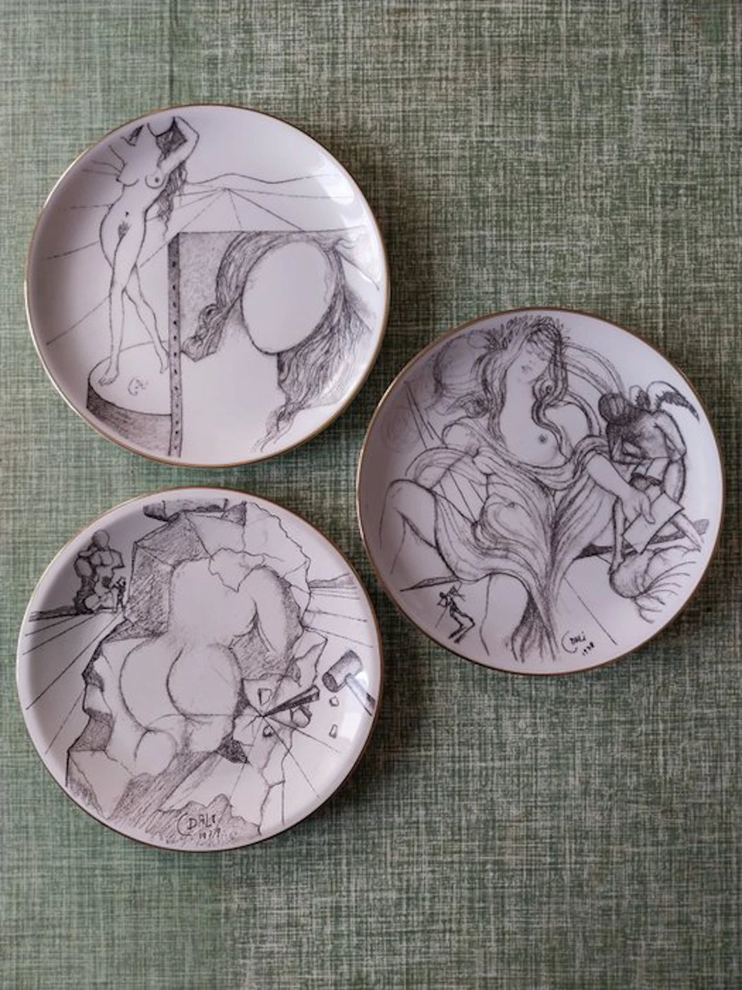Salvador Dalí (after) - Dish (3) - Porcelain - 3 plates by Salvator Dali