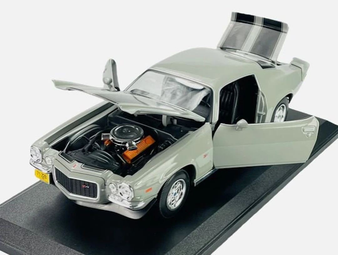 Maisto 1:18 - Model sports car - Chevrolet Camaro 1971...