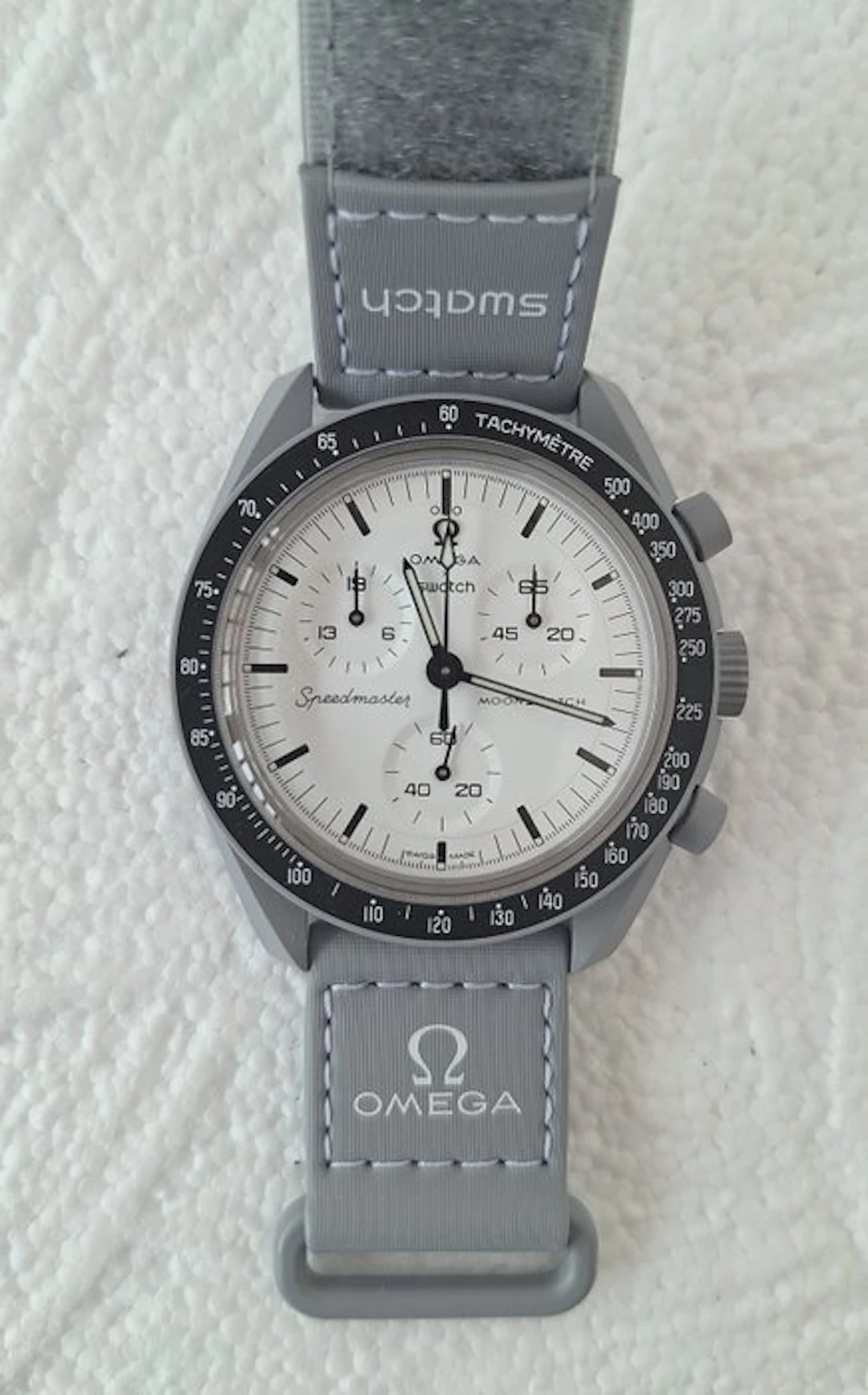 Omega x Swatch - Mission to the moon - Moonshine Gold...