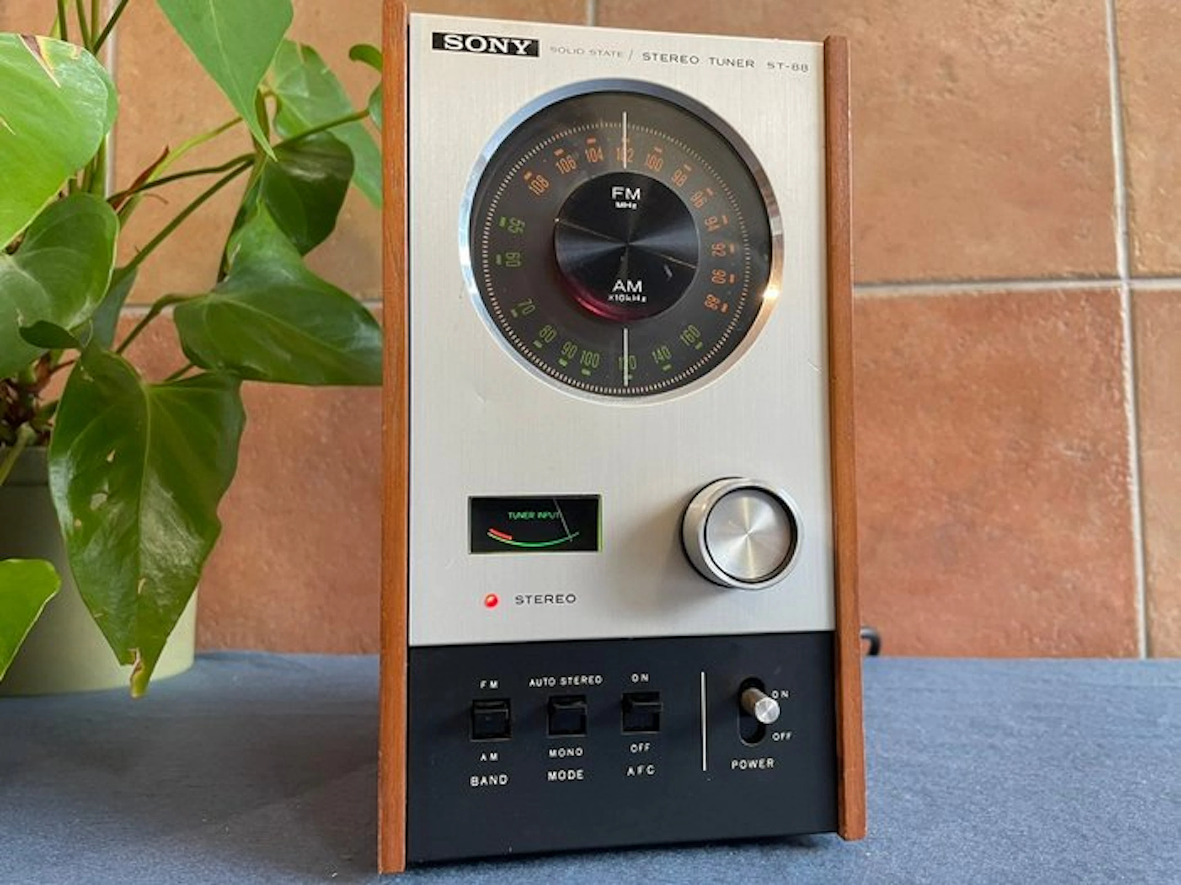 Sony - ST-88 Tuner