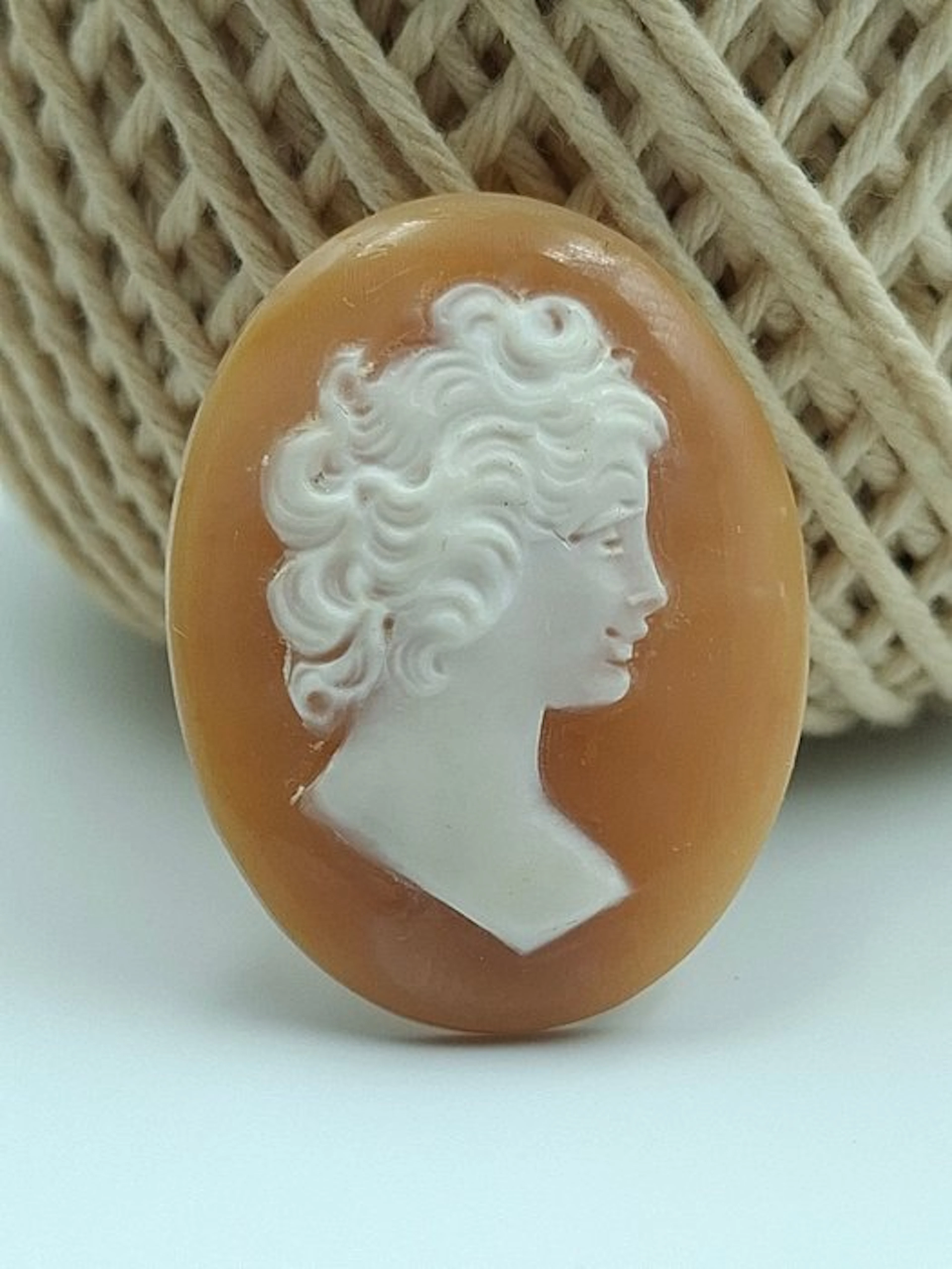 Shell Cameo - Antique Vittoriano Cameo (No reserve price)