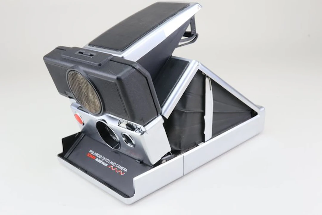 Polaroid SX-70 - SONAR AutoFocus Instant camera