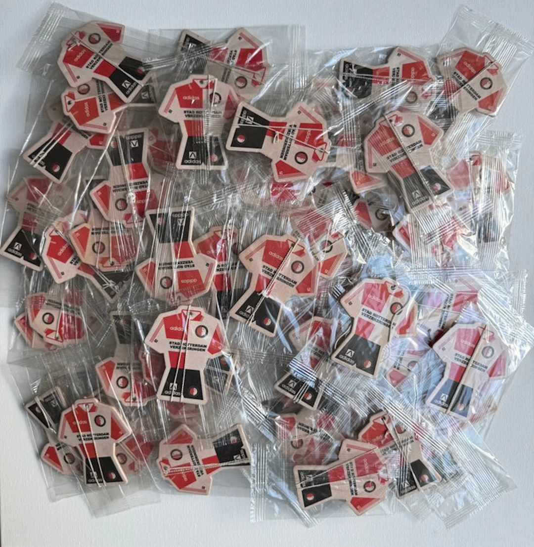 100 originele Feyenoord x Adidas...