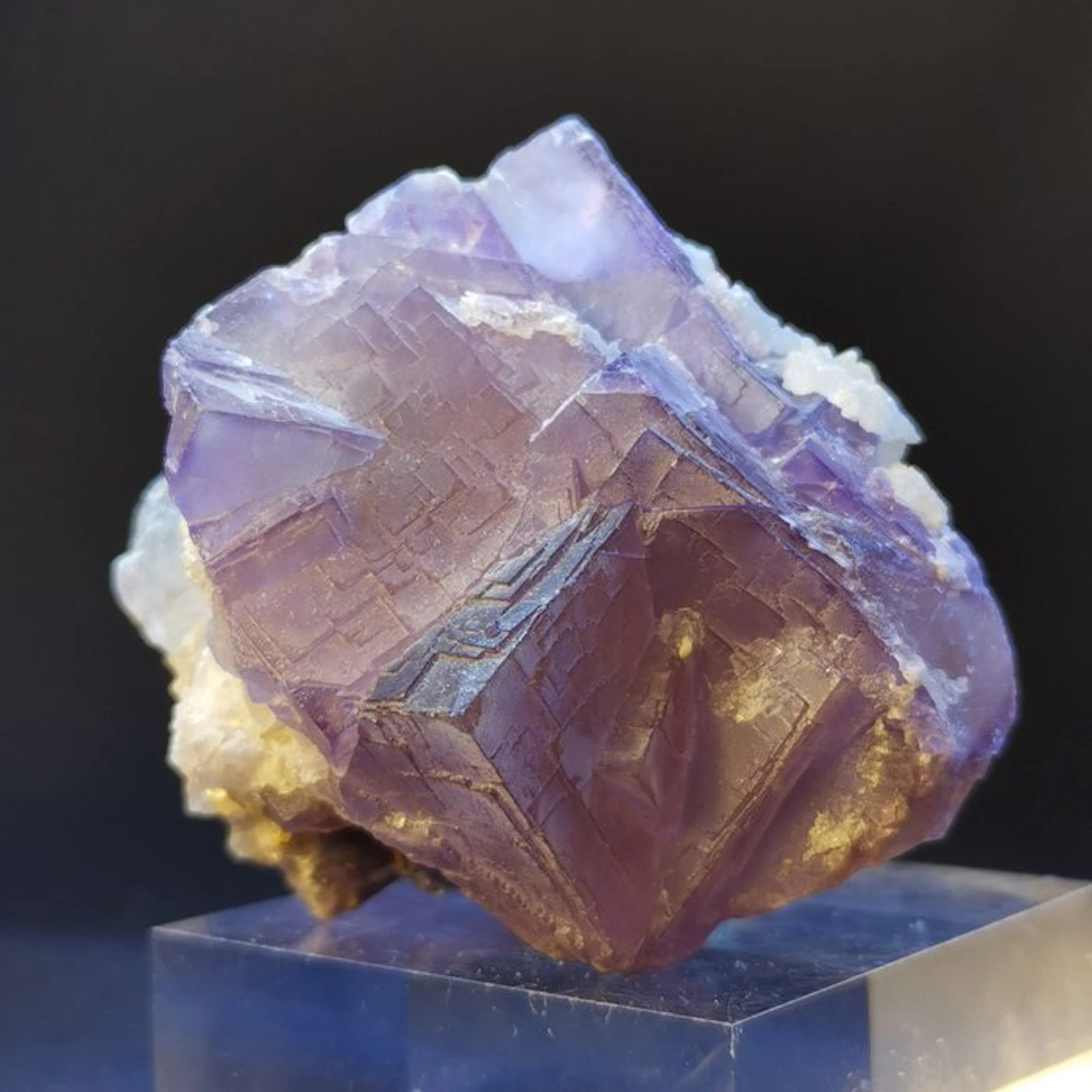 166 g lavender-colored fluorite – transparent crystal...