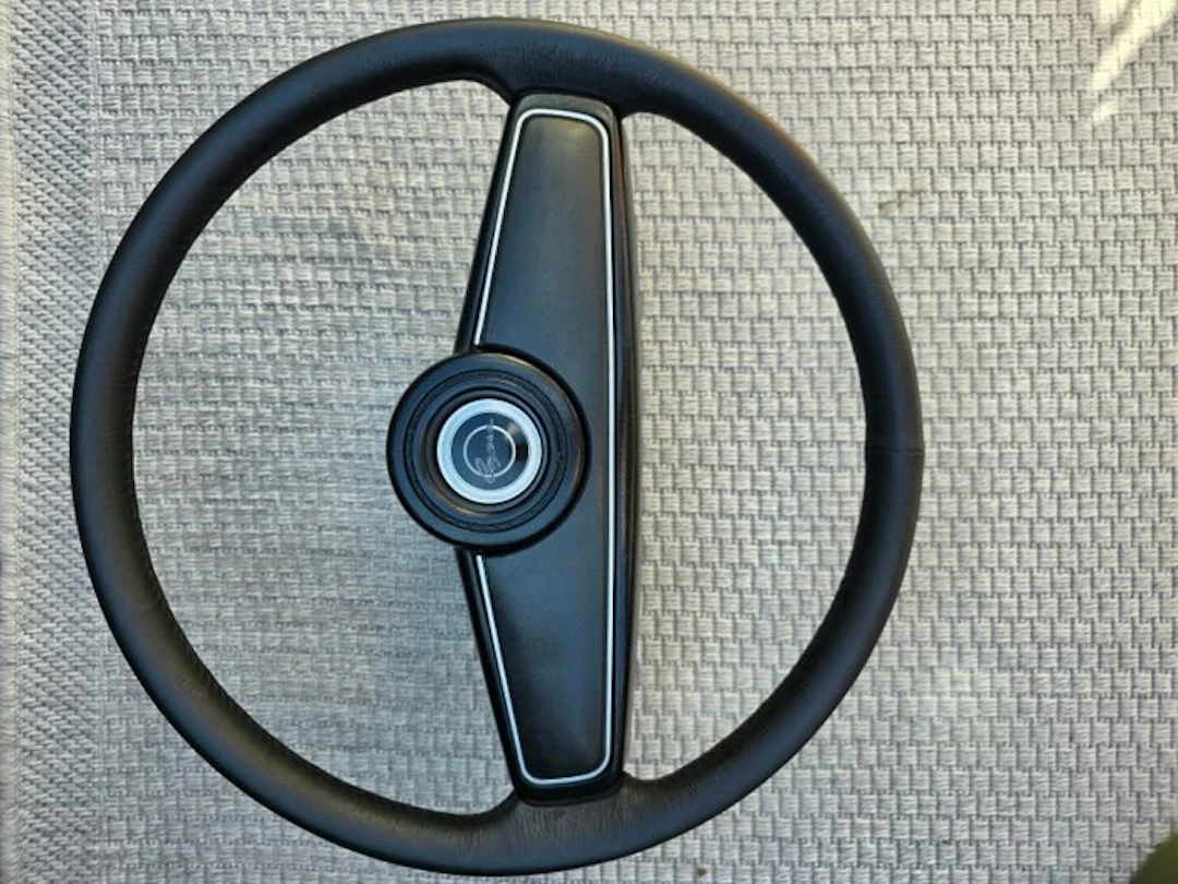 Steering wheel (1) - Ford - Ford Capri - 1970-1980