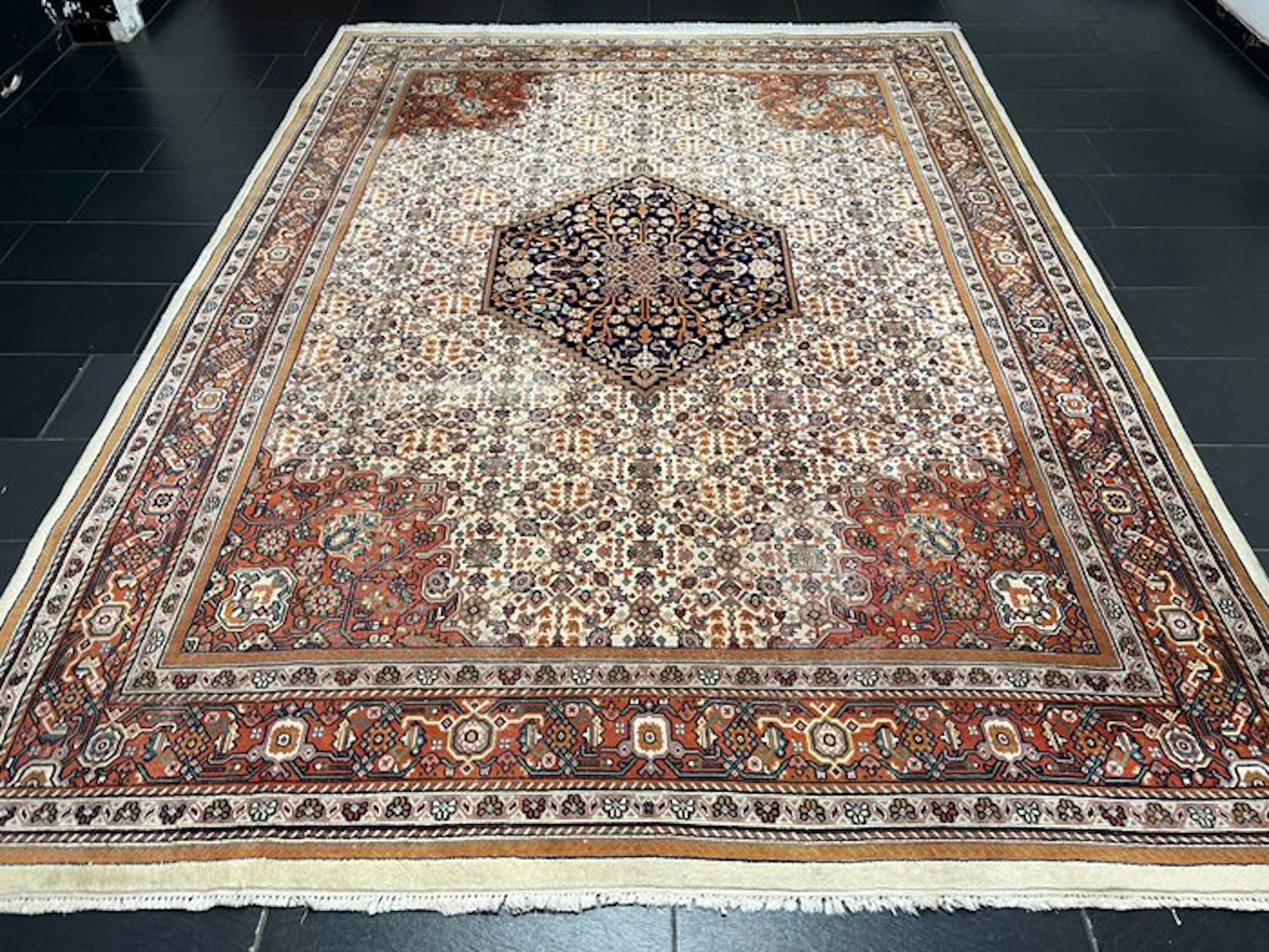 Bidjar - Rug - 340 cm - 247 cm