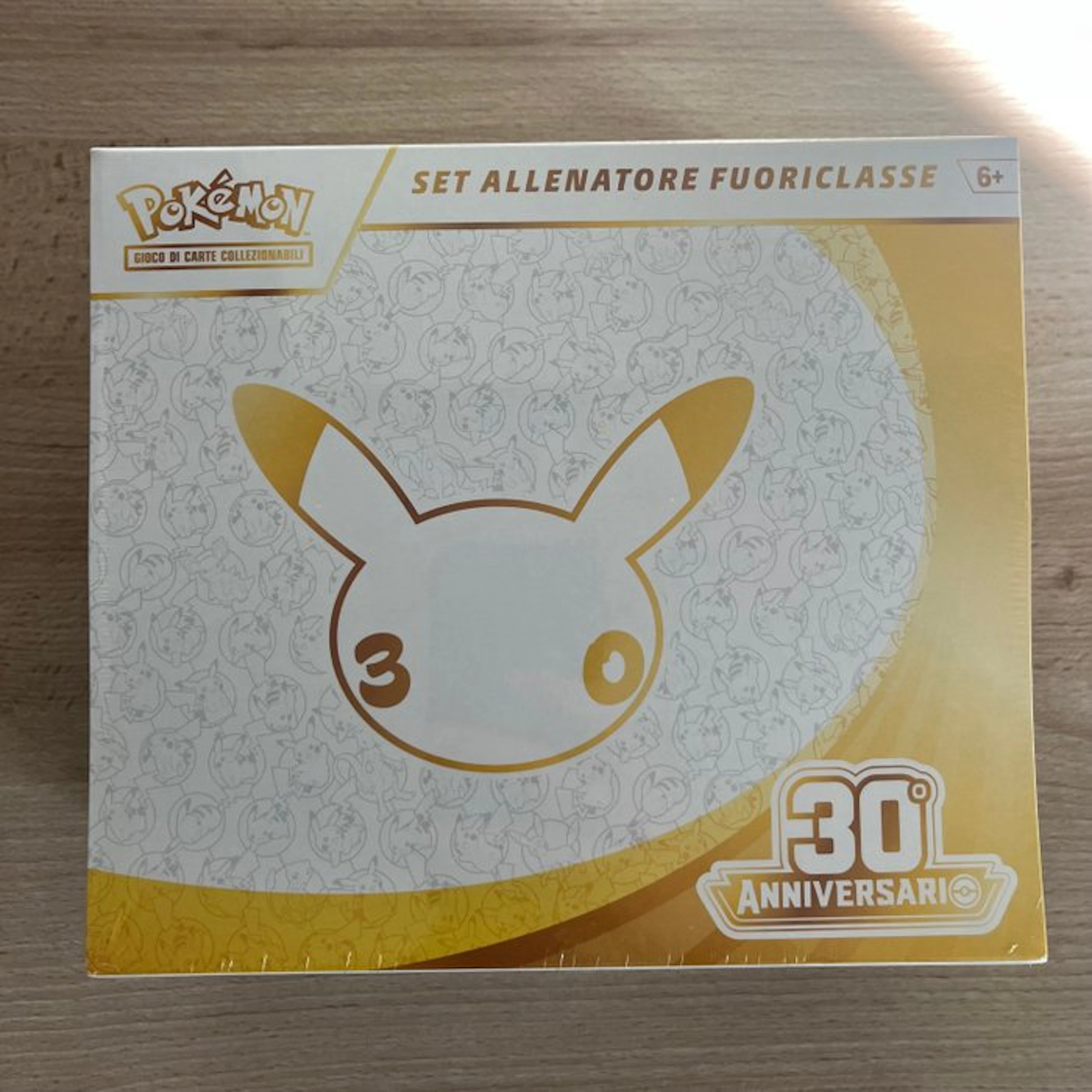 Pokémon - 1 Box - Elite Trainer Box - 30th Celebration - Various sets