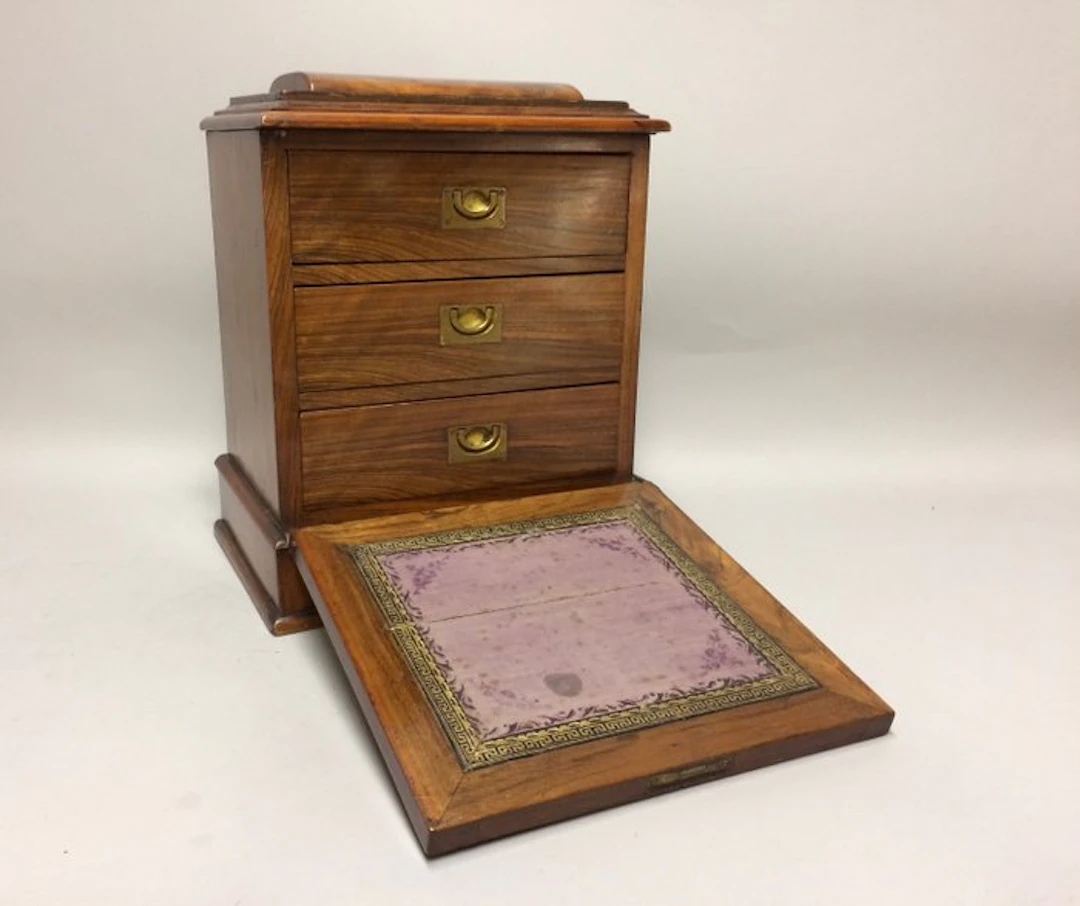 Writing table - Walnut