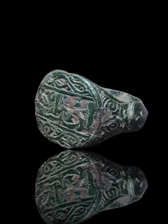 Islamic Bronze, Rare & Interesting Military Seal Ring (No reserve price)