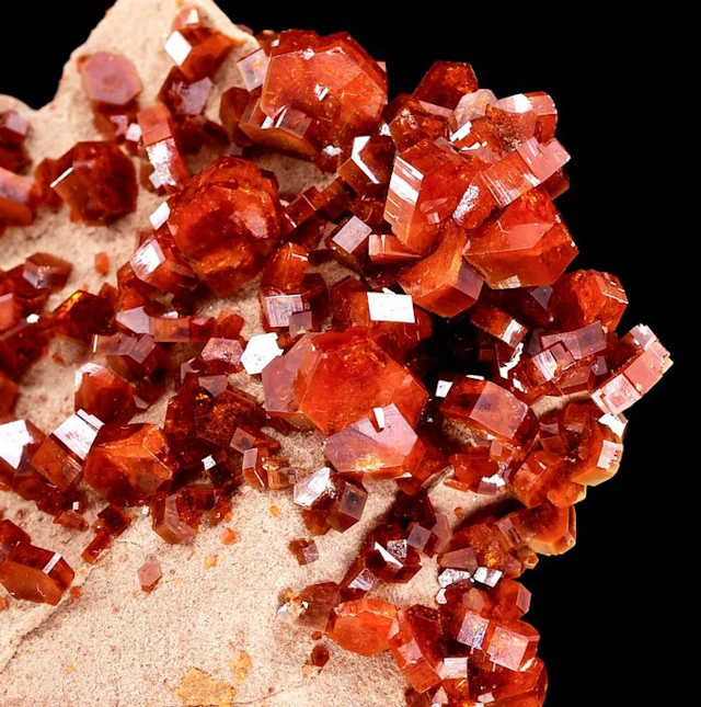 Wonderful orange red Vanadinite from Morocco - Height...