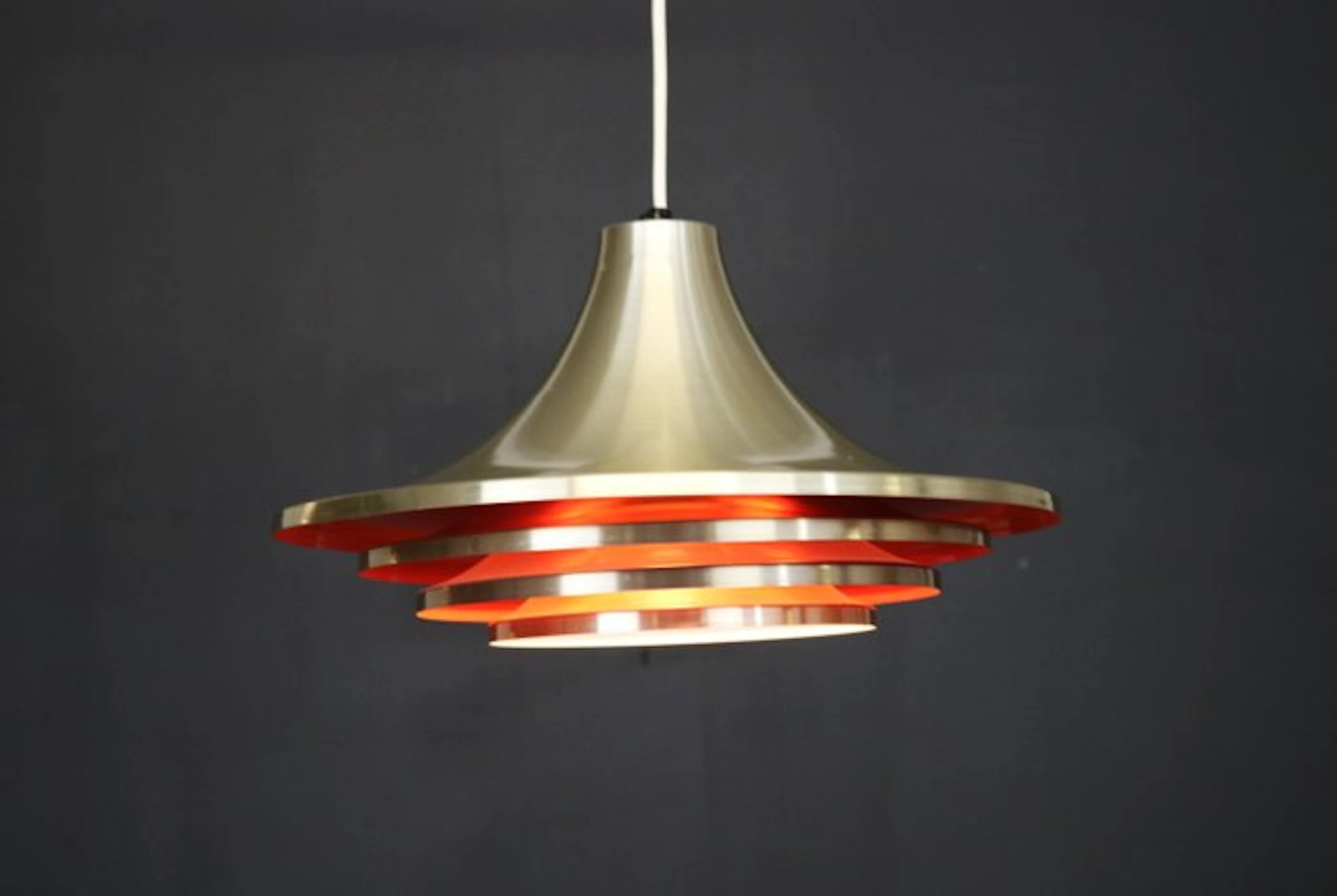 Lamp - Danish gold-colored and orange design lamp - Aluminium