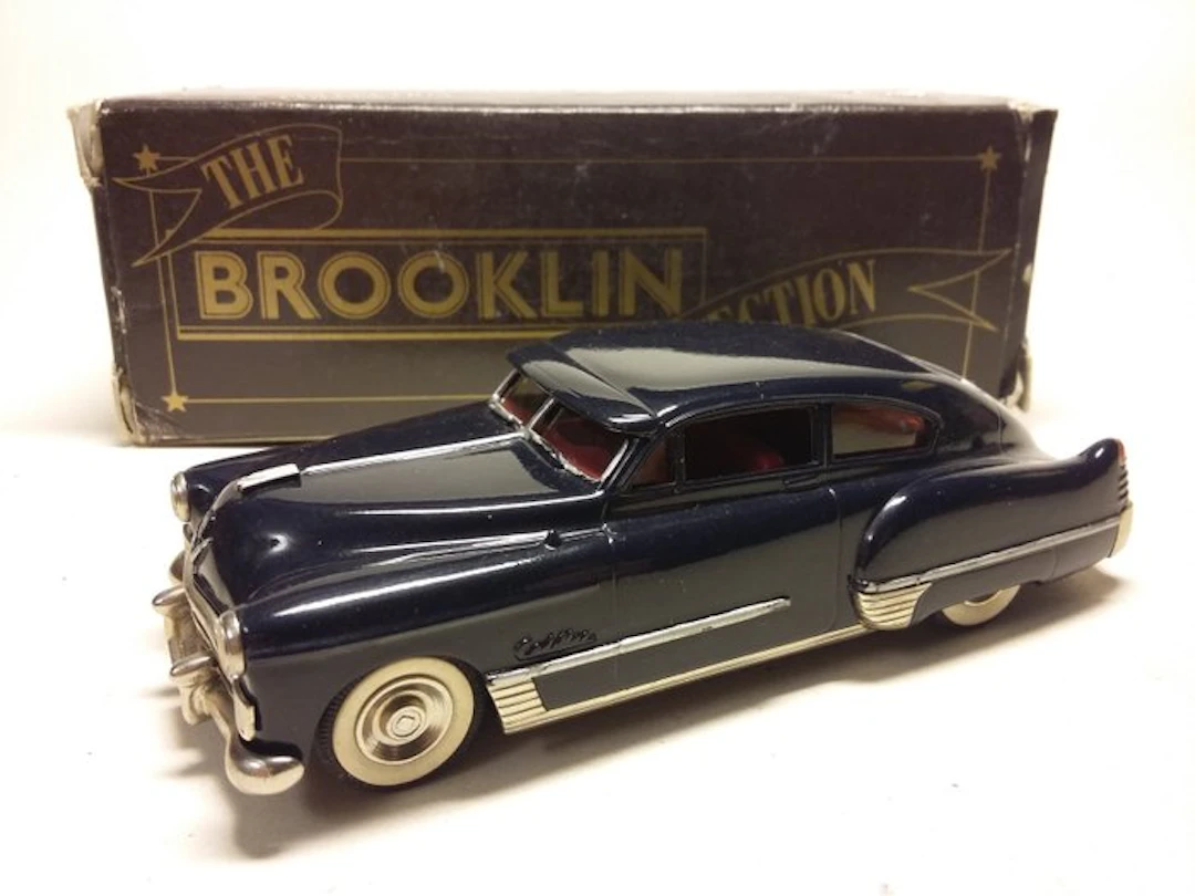 Brooklin 1:43 - Model car - Cadillac 1948 Dynamic Fast Back Coupé