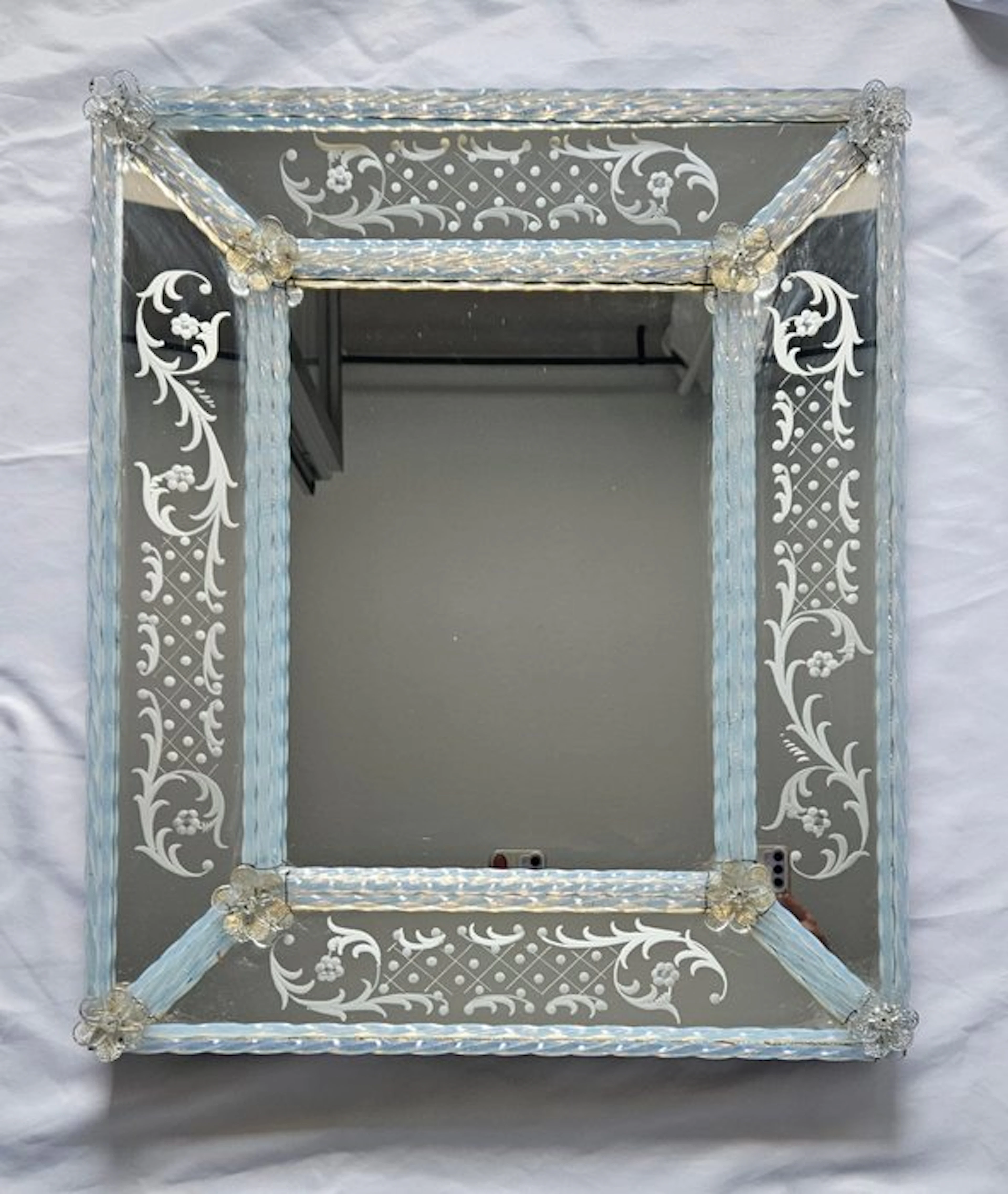 Wall mirror- Venetian Murano silent wall mirrors with flowers - Graniver
