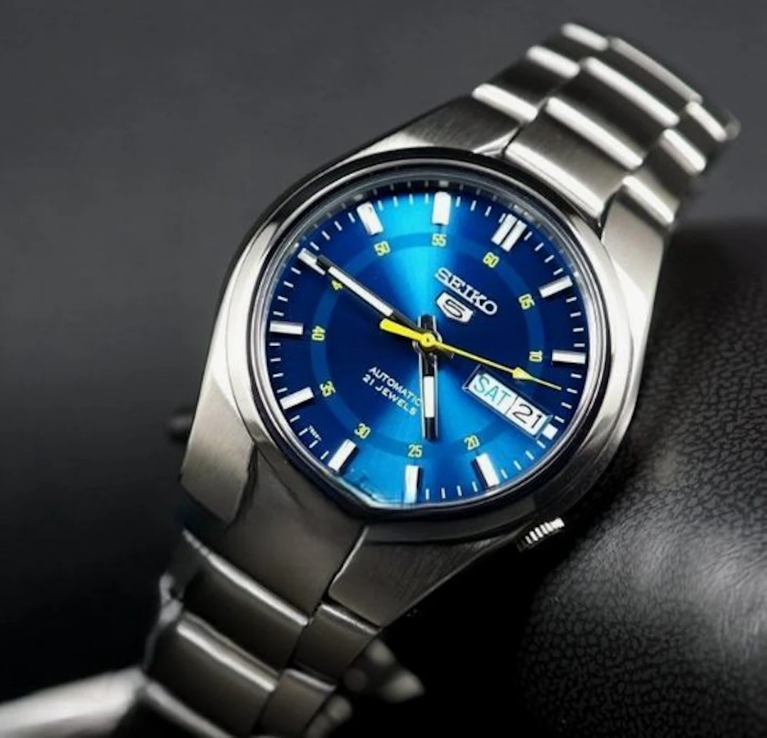 Seiko - 5 - No reserve price - Day-Date Dial Blu - Men - 2025+