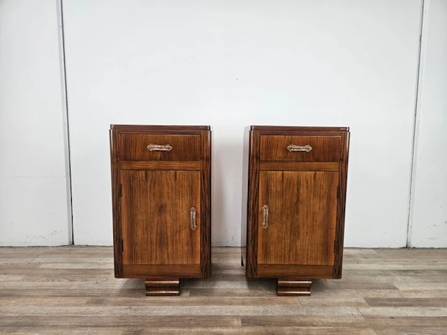 Nightstand (2) - Pair of Art Deco walnut bedside tables from the 1940s