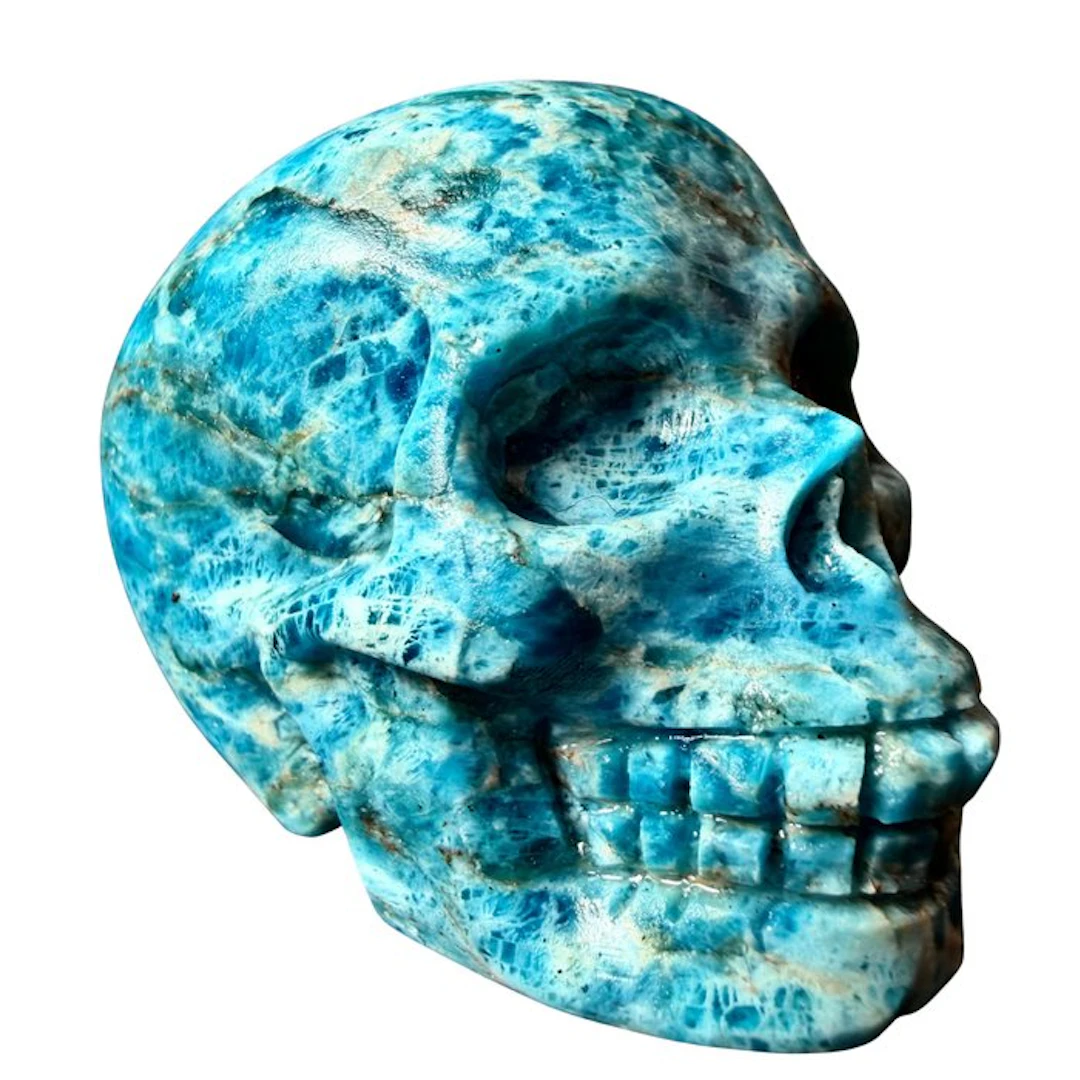 Skull and Apatite - premium Carving - Height: 50 mm - Width: 60 mm- 210 g - (1)