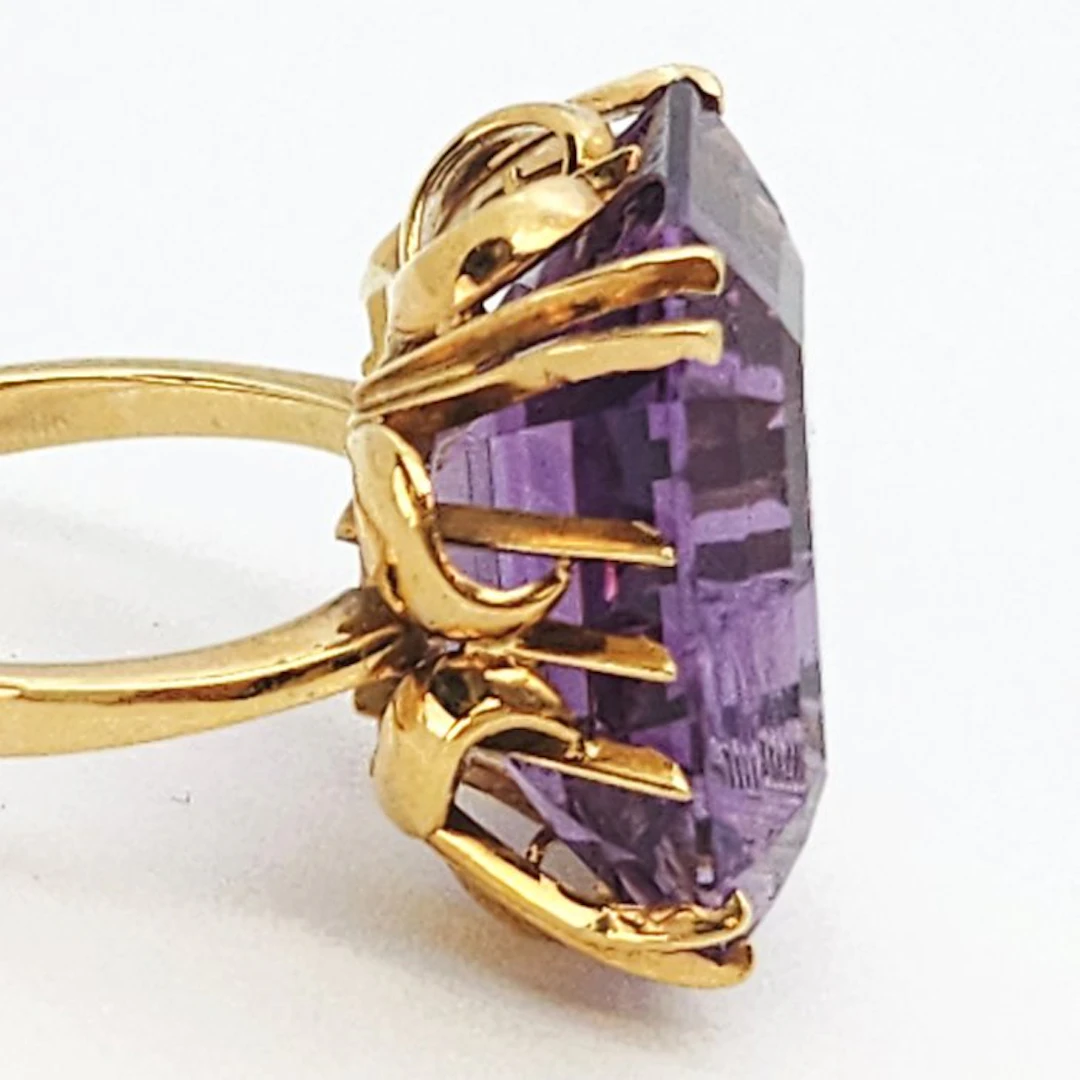 Ring - 18 kt. Yellow gold - 8.00ct. tw. Amethyst